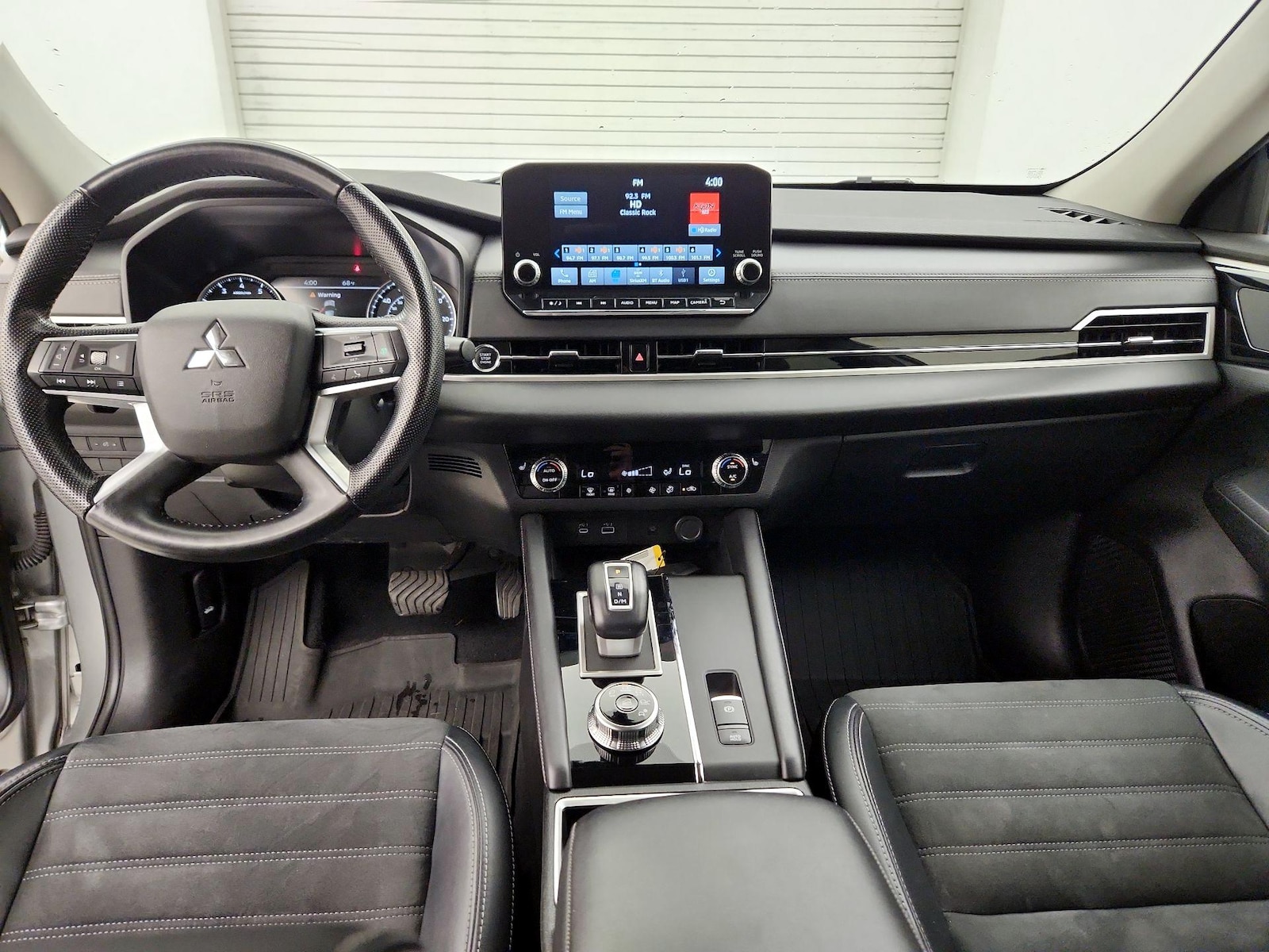 2024 Mitsubishi Outlander SE - Photo 10