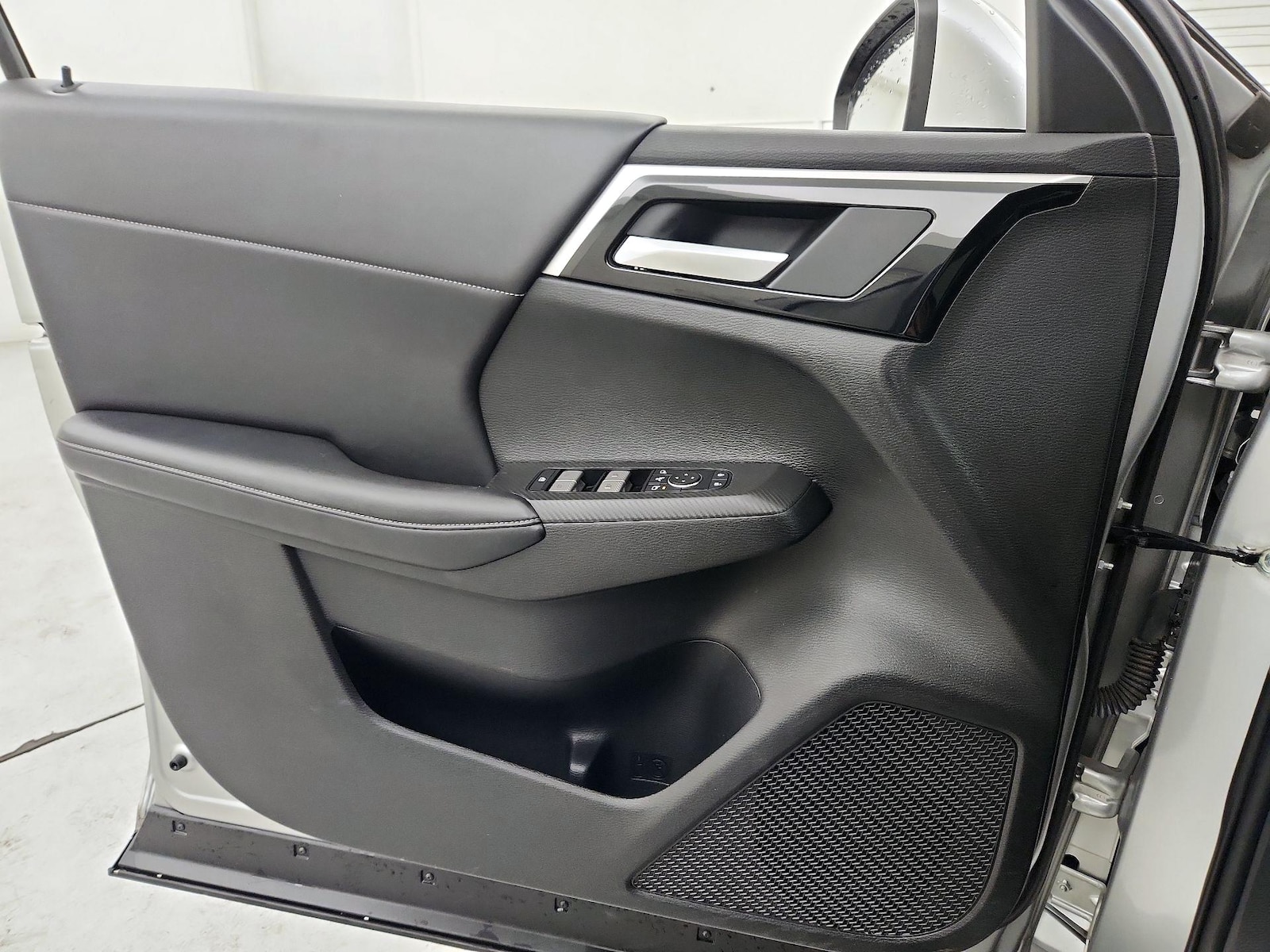 2024 Mitsubishi Outlander SE - Photo 13