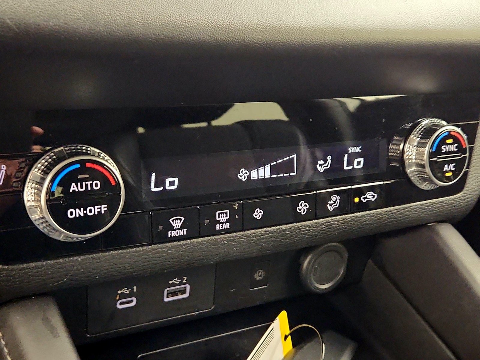 2024 Mitsubishi Outlander SE - Photo 17