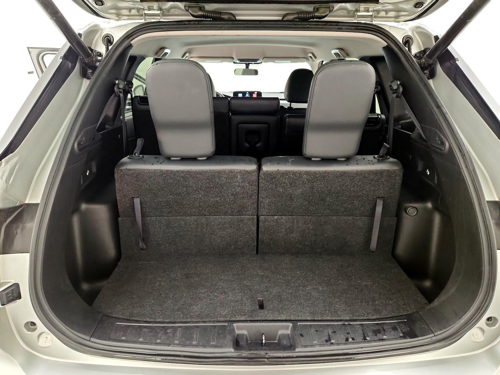2024 Mitsubishi Outlander SE - Photo 22