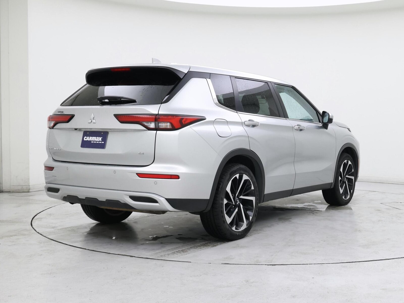 2024 Mitsubishi Outlander SE - Photo 9