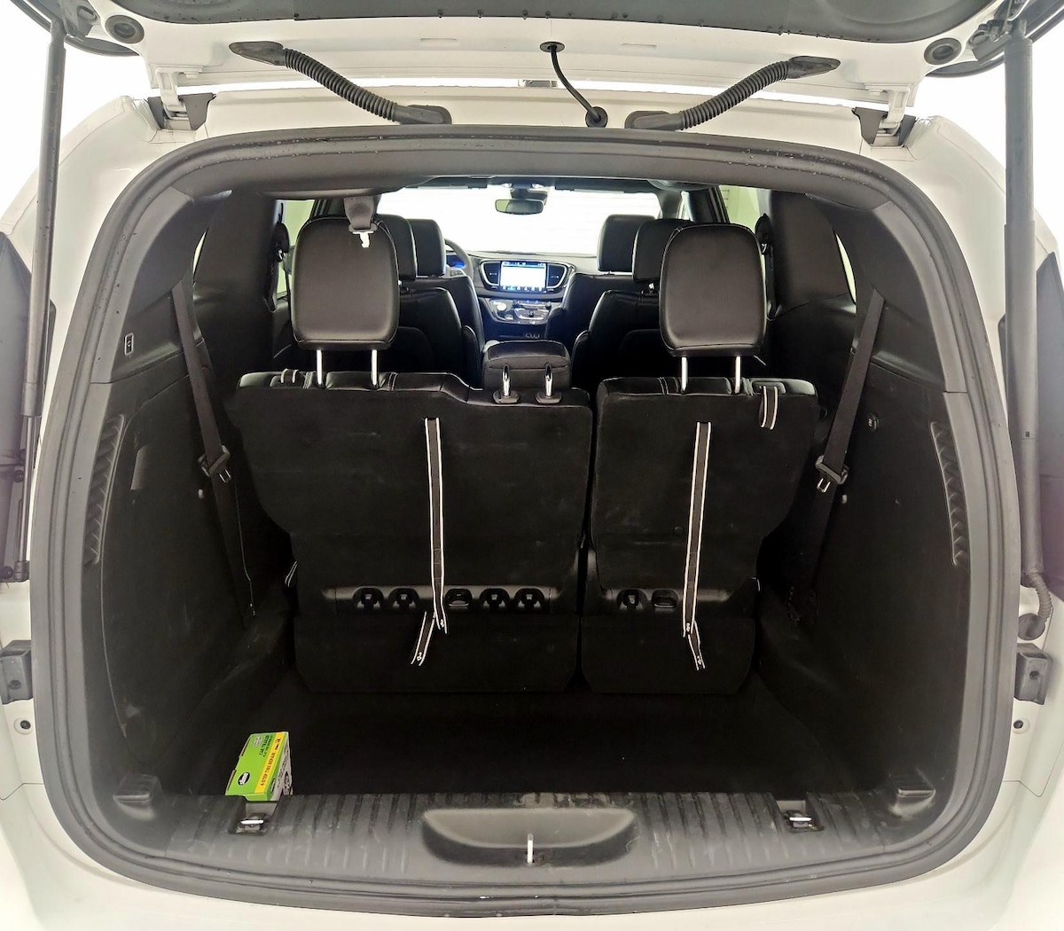 Trunk/Cargo (Seats Up)