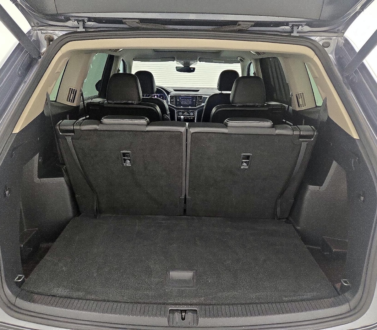 Trunk/Cargo (Seats Up)