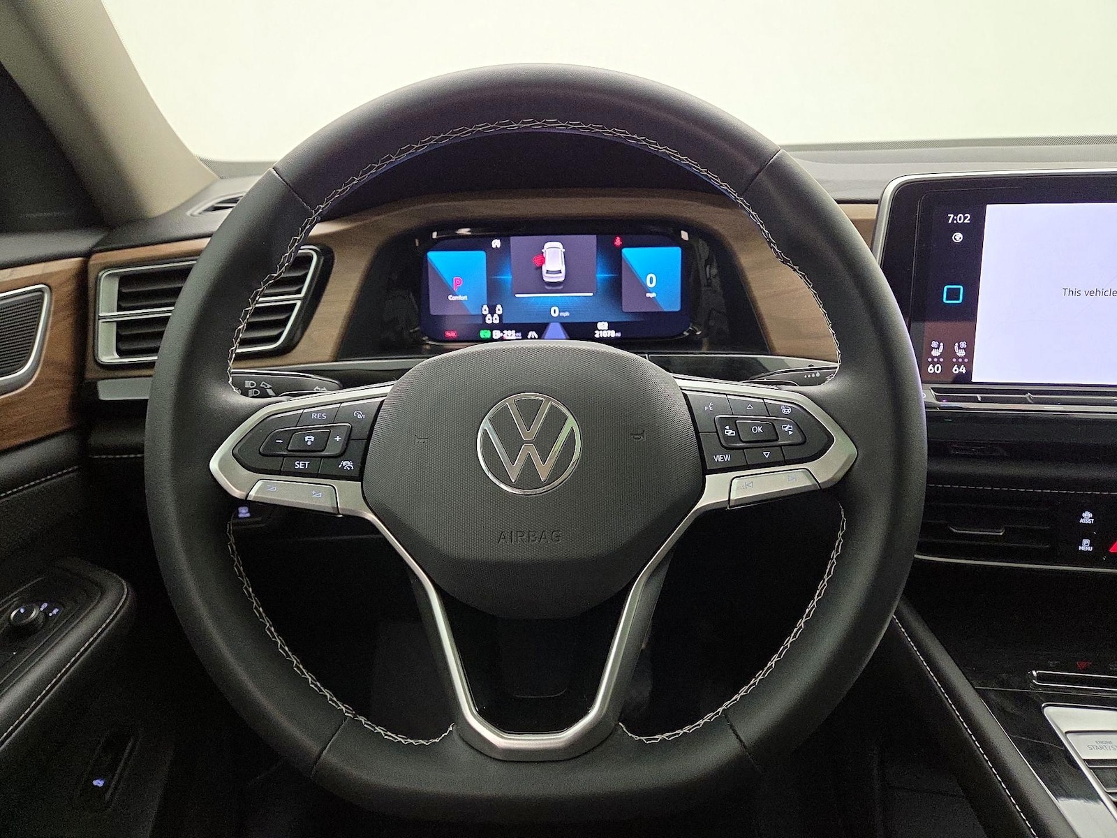 2024 Volkswagen Atlas SE w/Tech - Photo 11