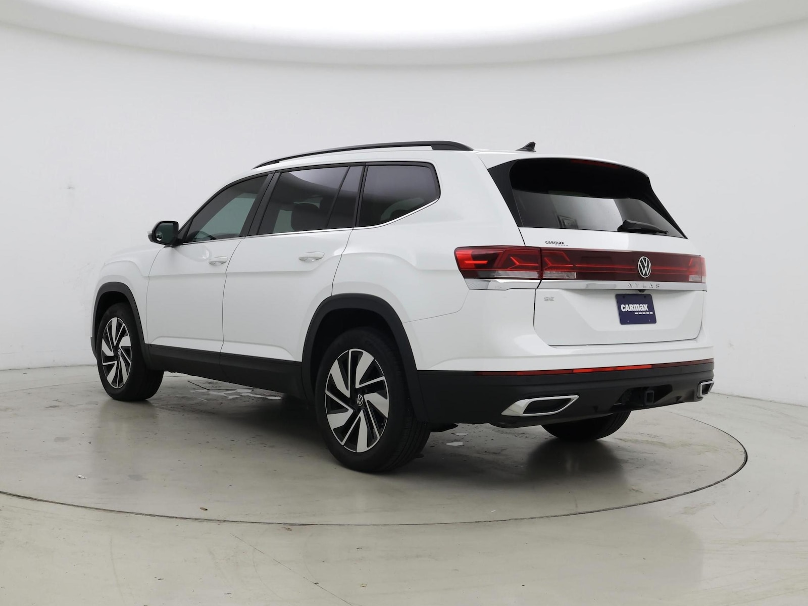 2024 Volkswagen Atlas SE w/Tech - Photo 3