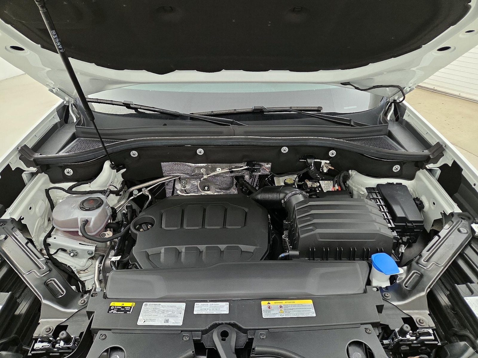 2024 Volkswagen Atlas SE w/Tech - Photo 23