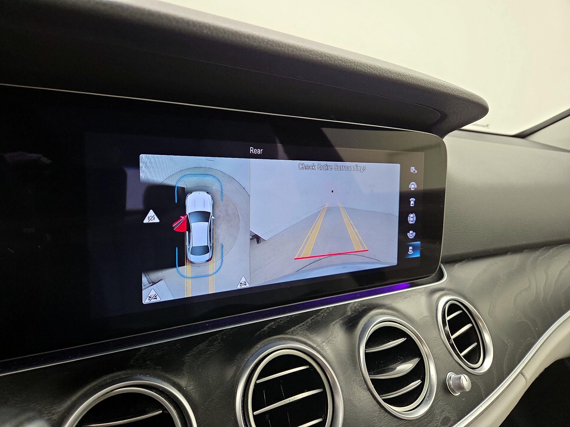 Thumbnail: 2022 Mercedes-Benz E-Class - 15