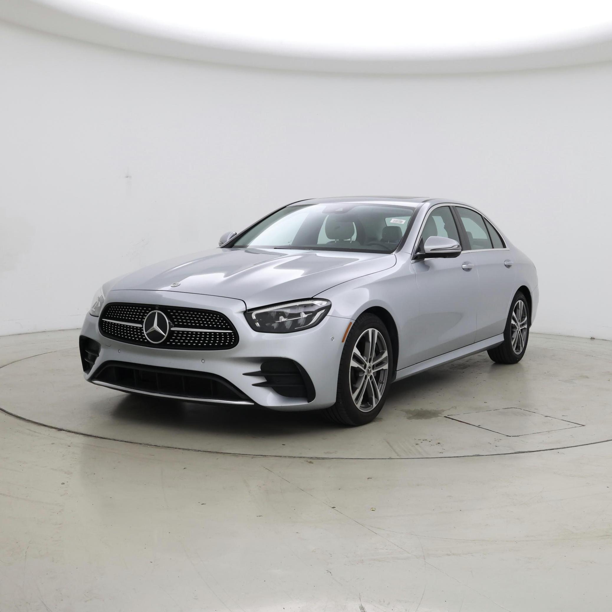 Thumbnail: 2022 Mercedes-Benz E-Class - 4
