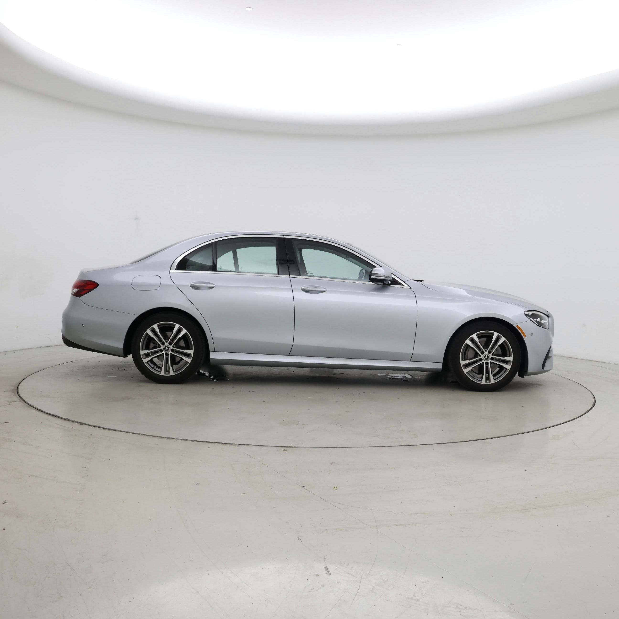 Thumbnail: 2022 Mercedes-Benz E-Class - 7