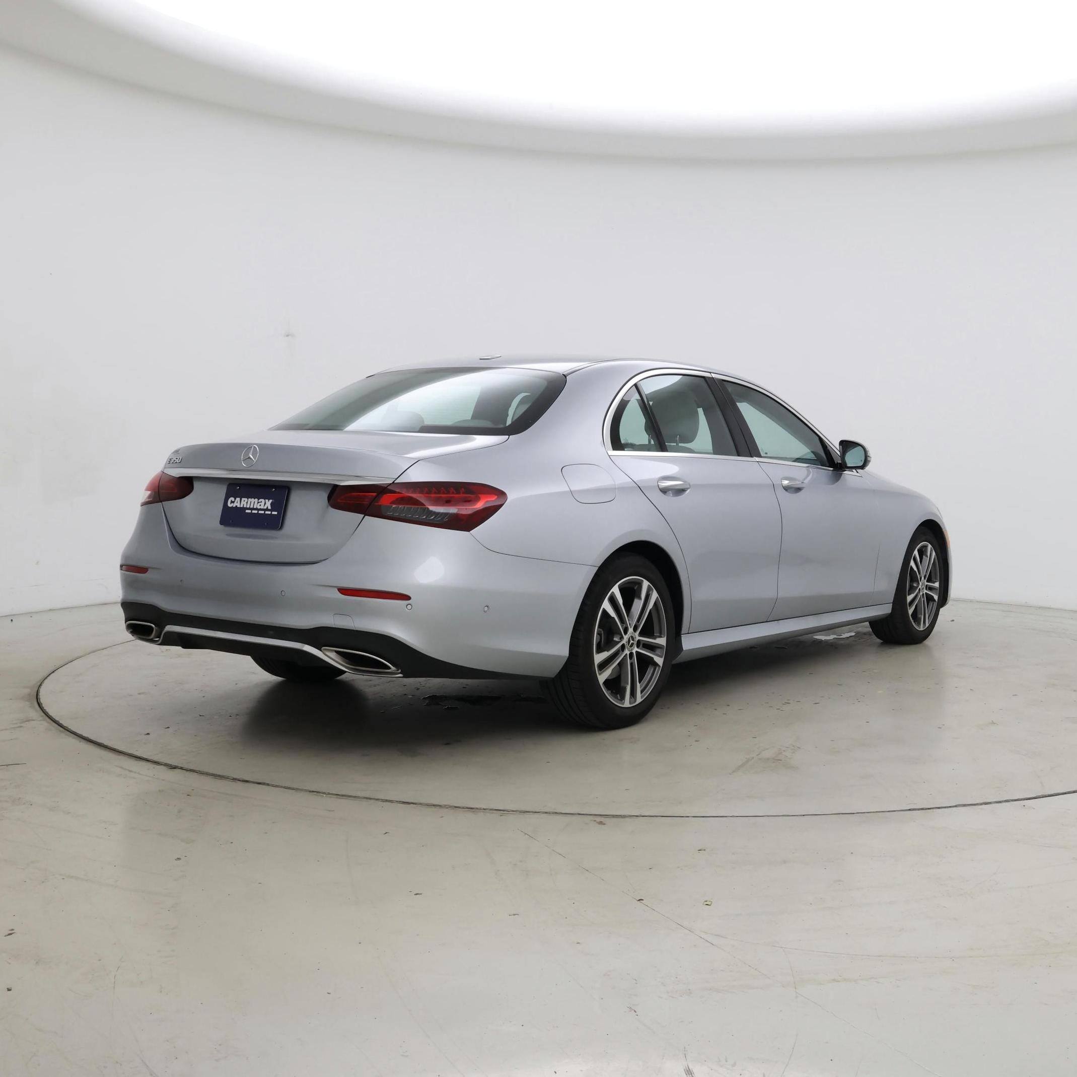 Thumbnail: 2022 Mercedes-Benz E-Class - 8