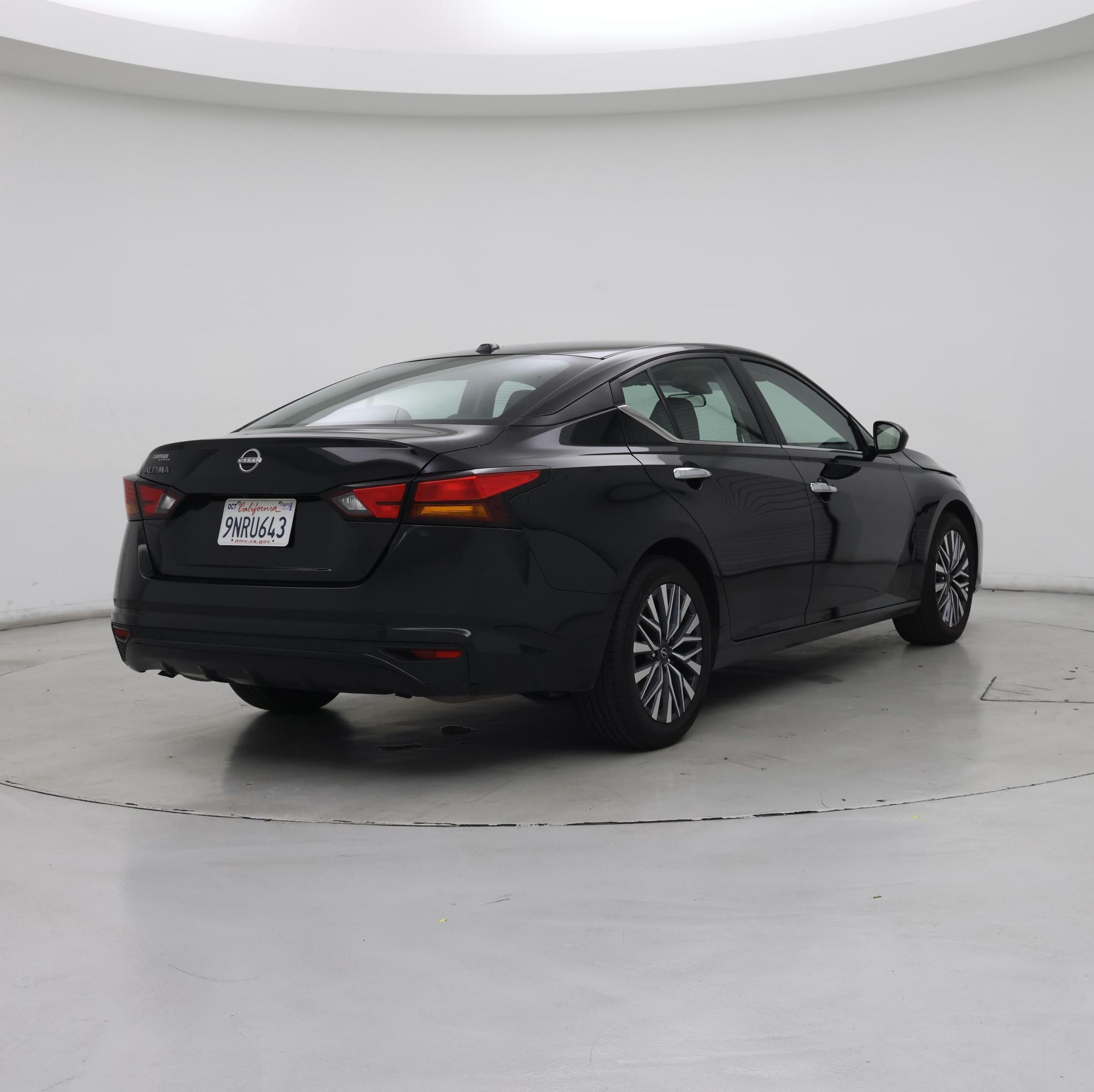 Thumbnail: 2025 Nissan Altima - 8