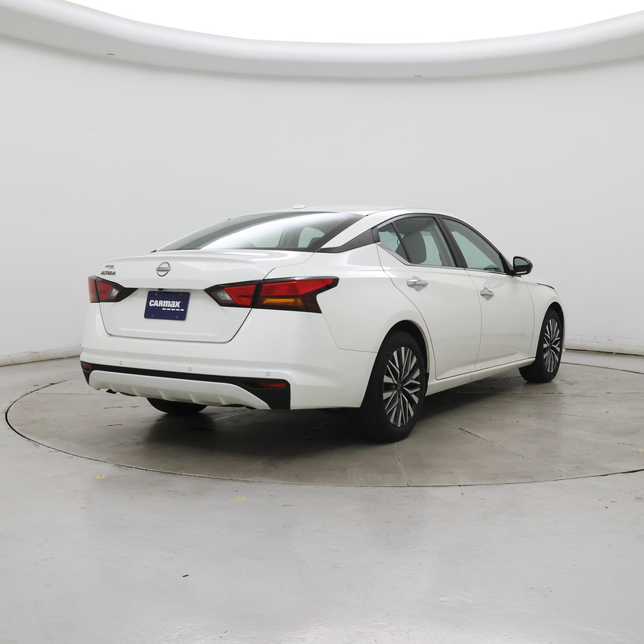 Thumbnail: 2025 Nissan Altima - 8