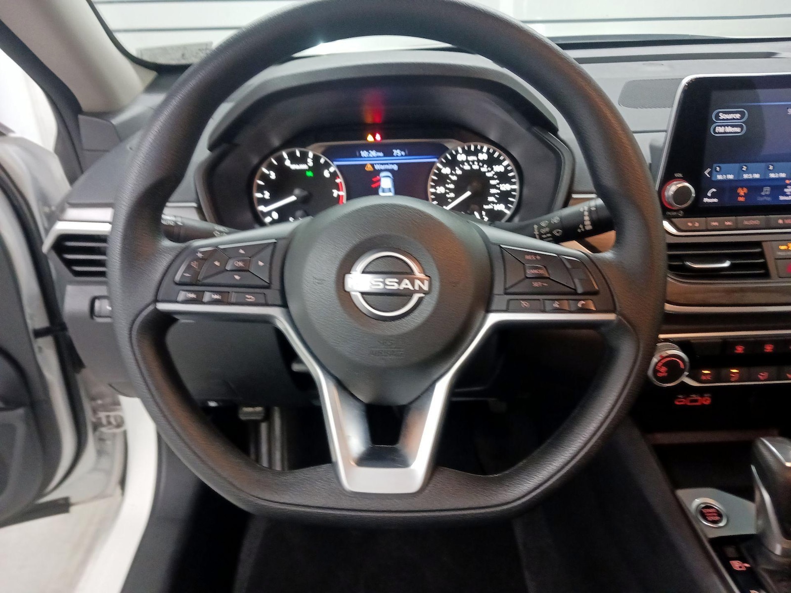 2025 Nissan Altima SV - Photo 11