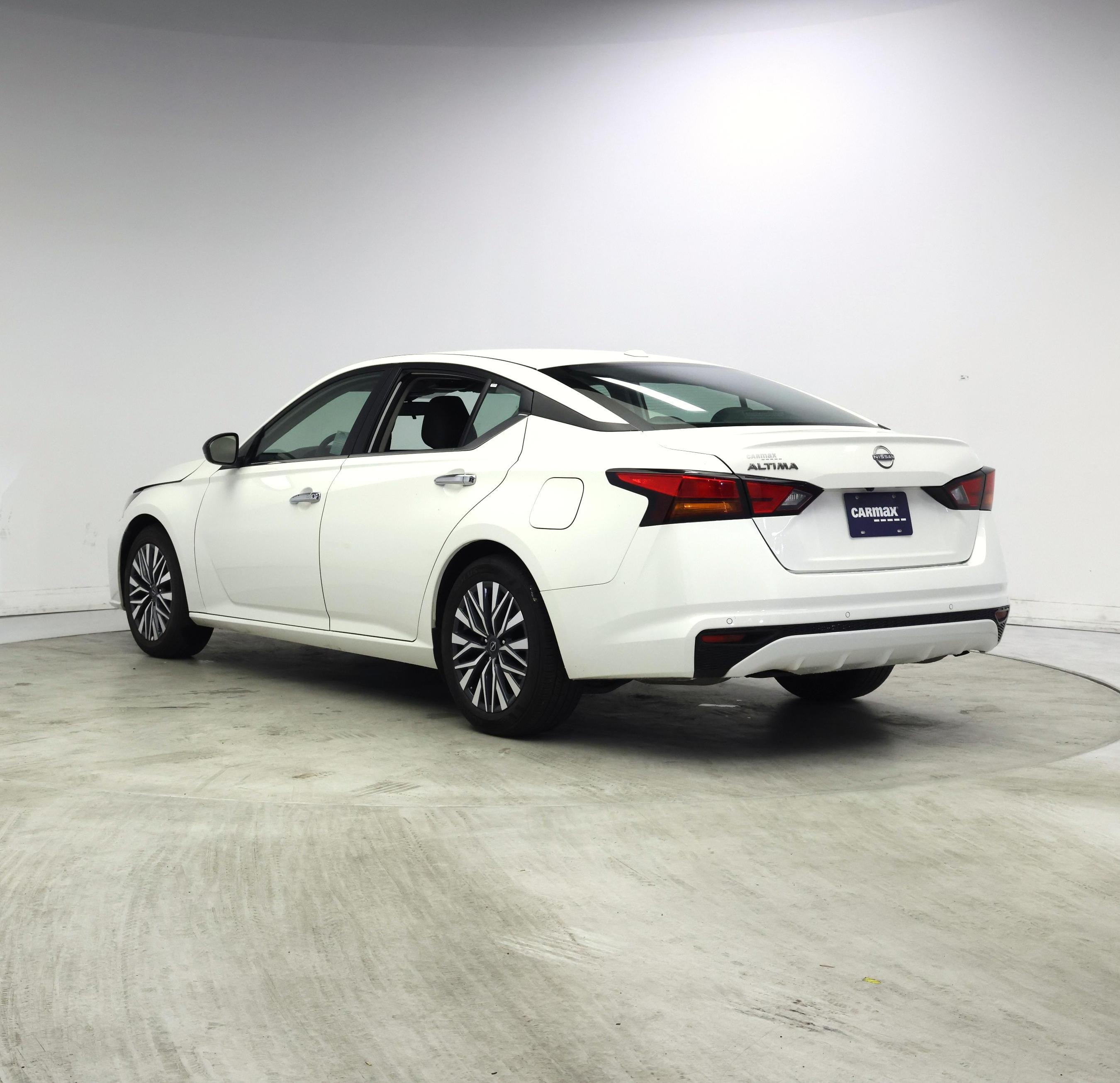 Thumbnail: 2025 Nissan Altima - 2