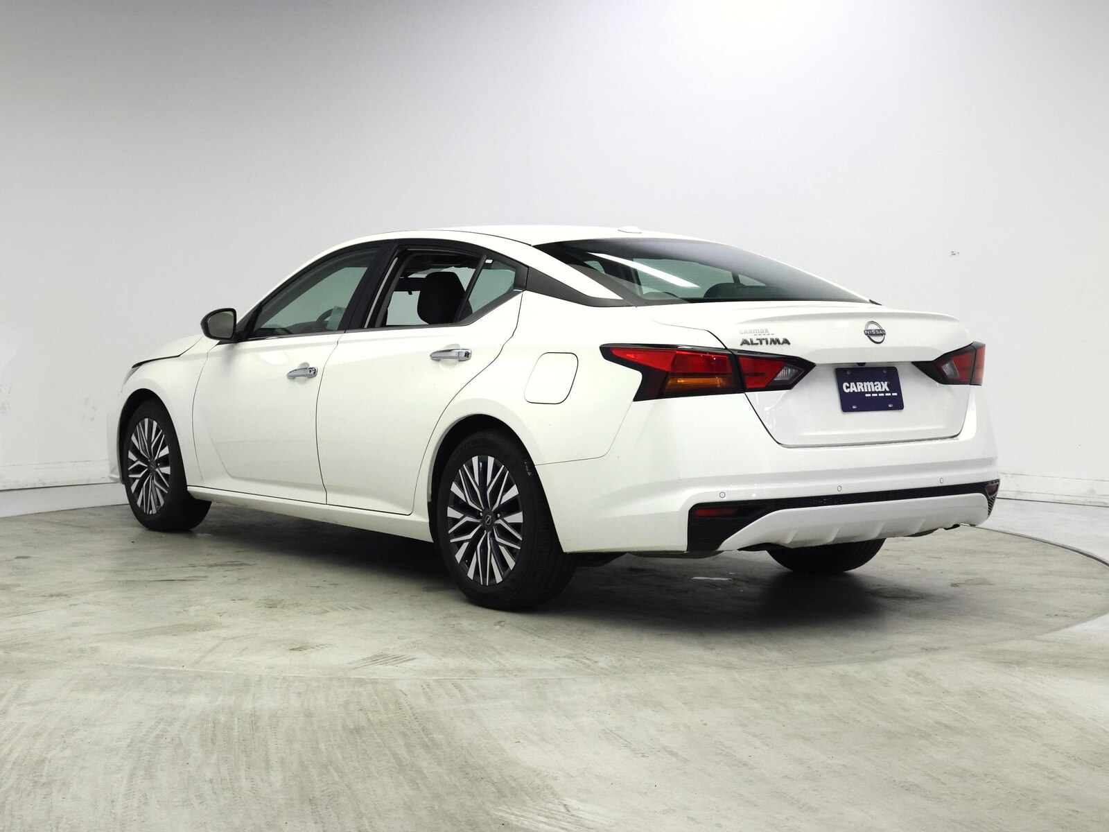 2025 Nissan Altima SV - Photo 3