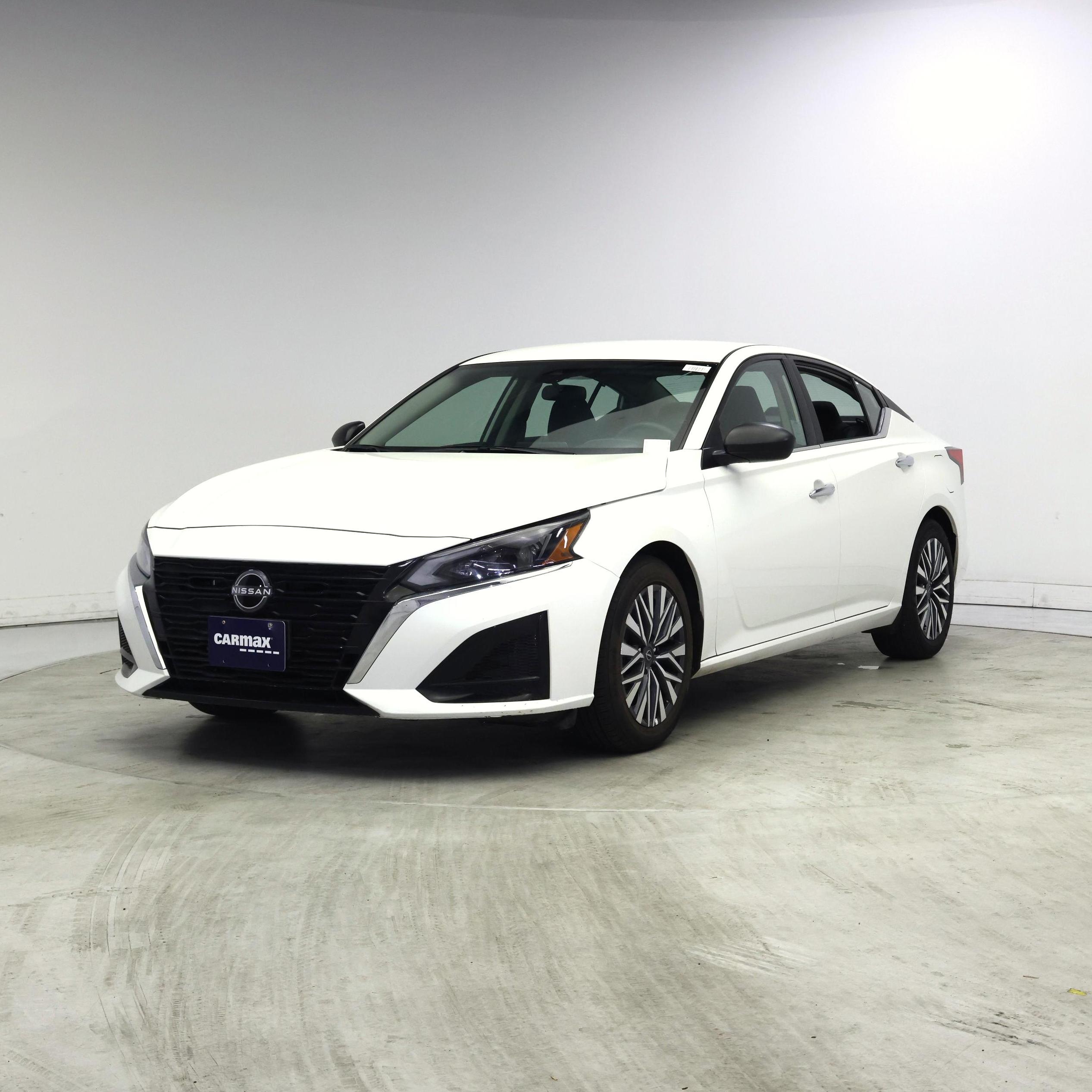 Thumbnail: 2025 Nissan Altima - 4