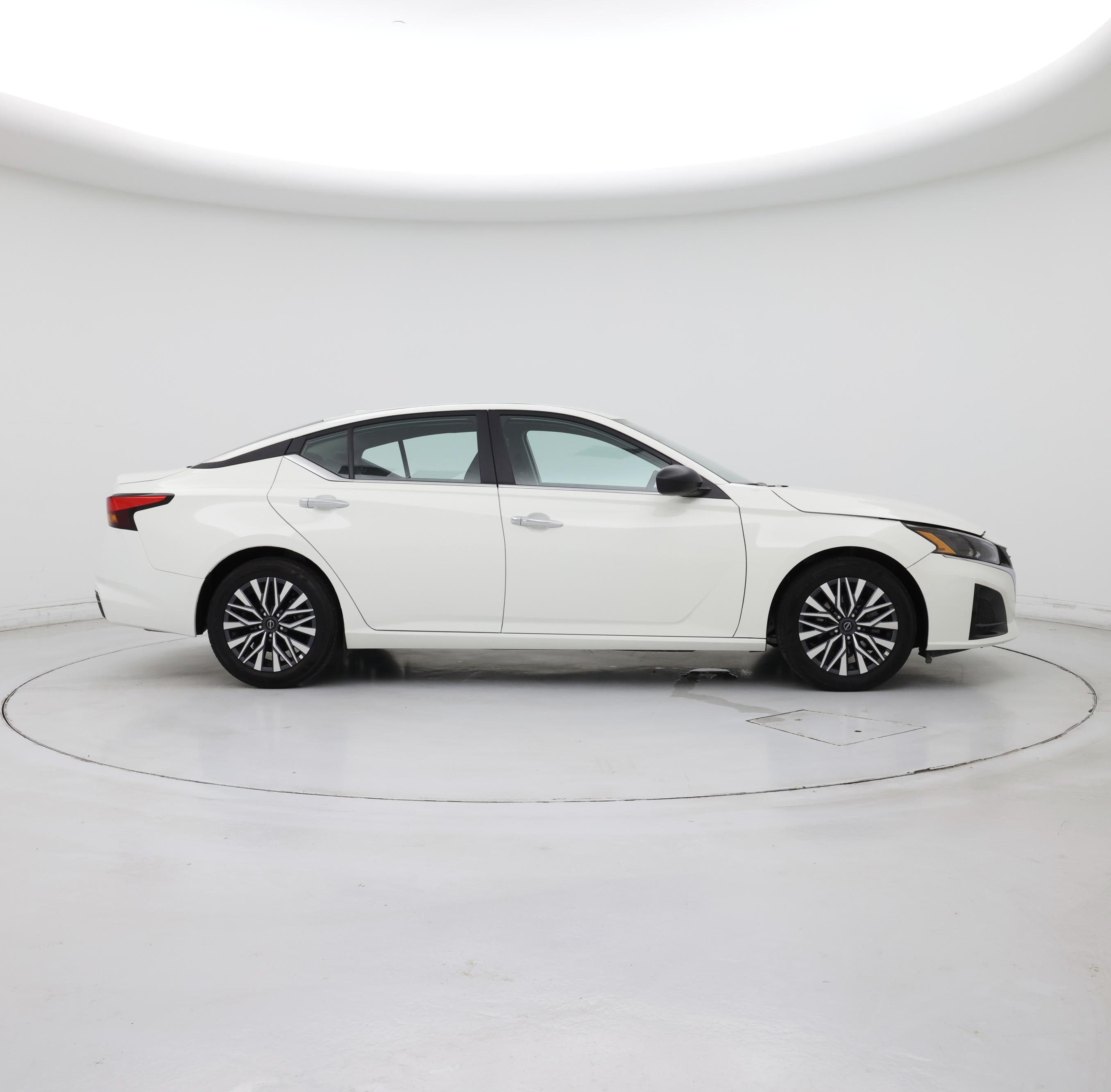 Thumbnail: 2025 Nissan Altima - 7