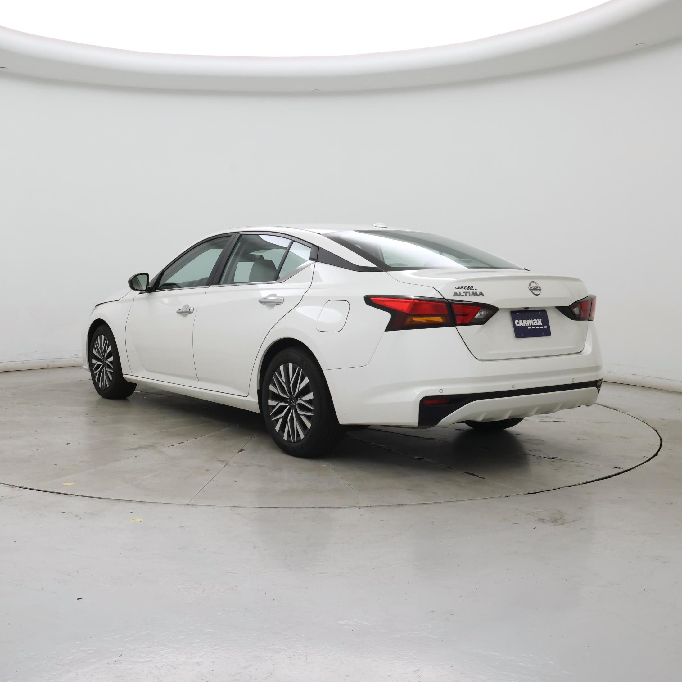 Thumbnail: 2025 Nissan Altima - 2