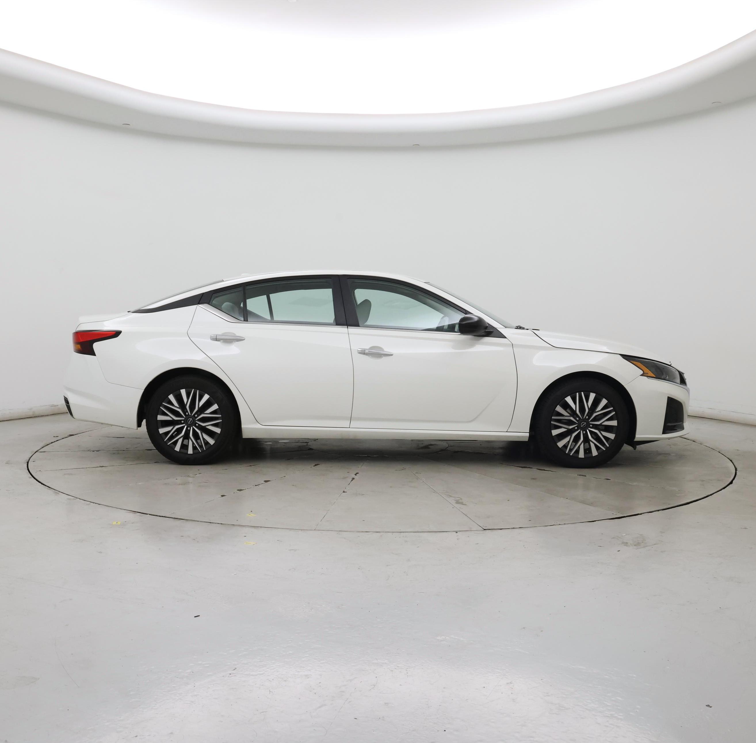 Thumbnail: 2025 Nissan Altima - 7