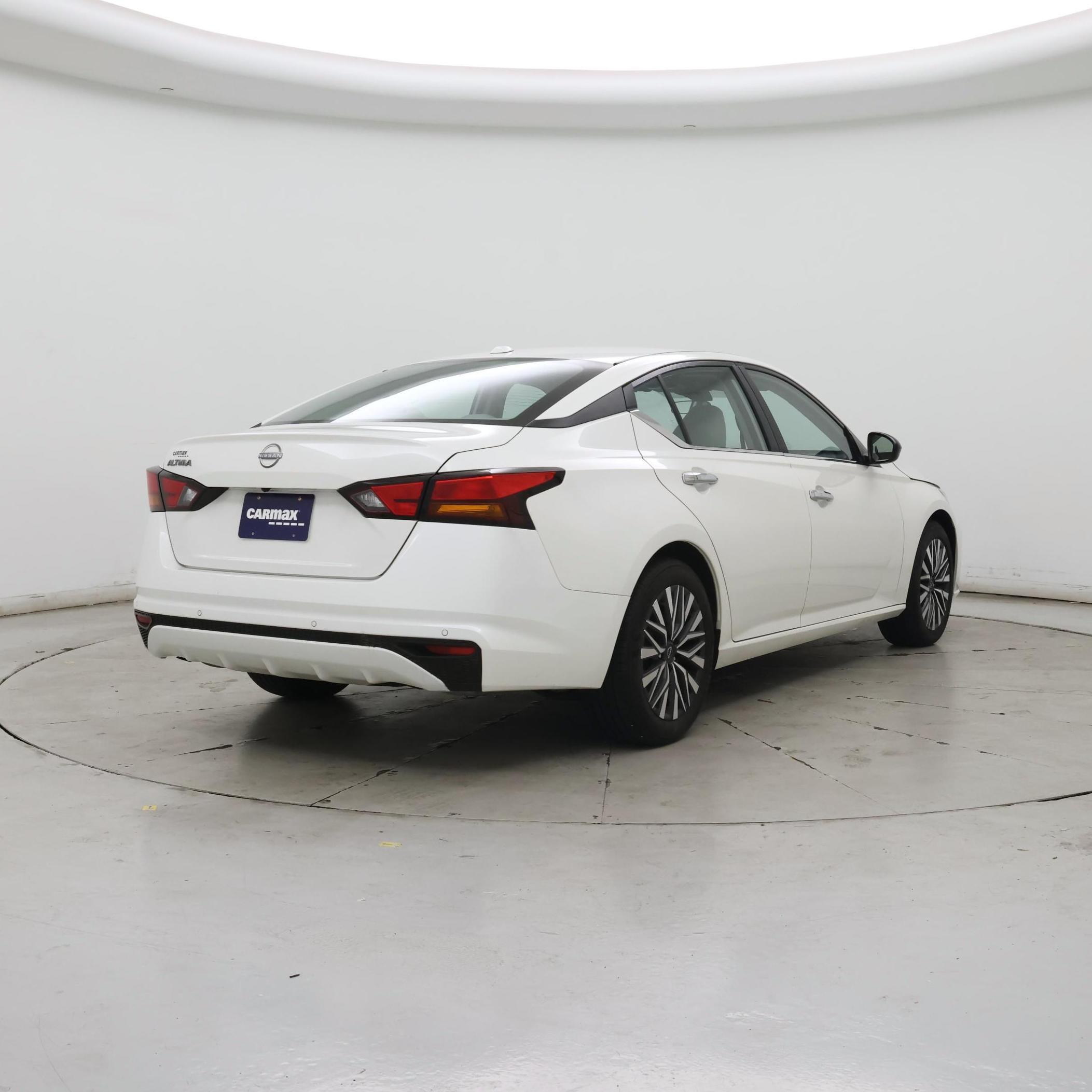Thumbnail: 2025 Nissan Altima - 8