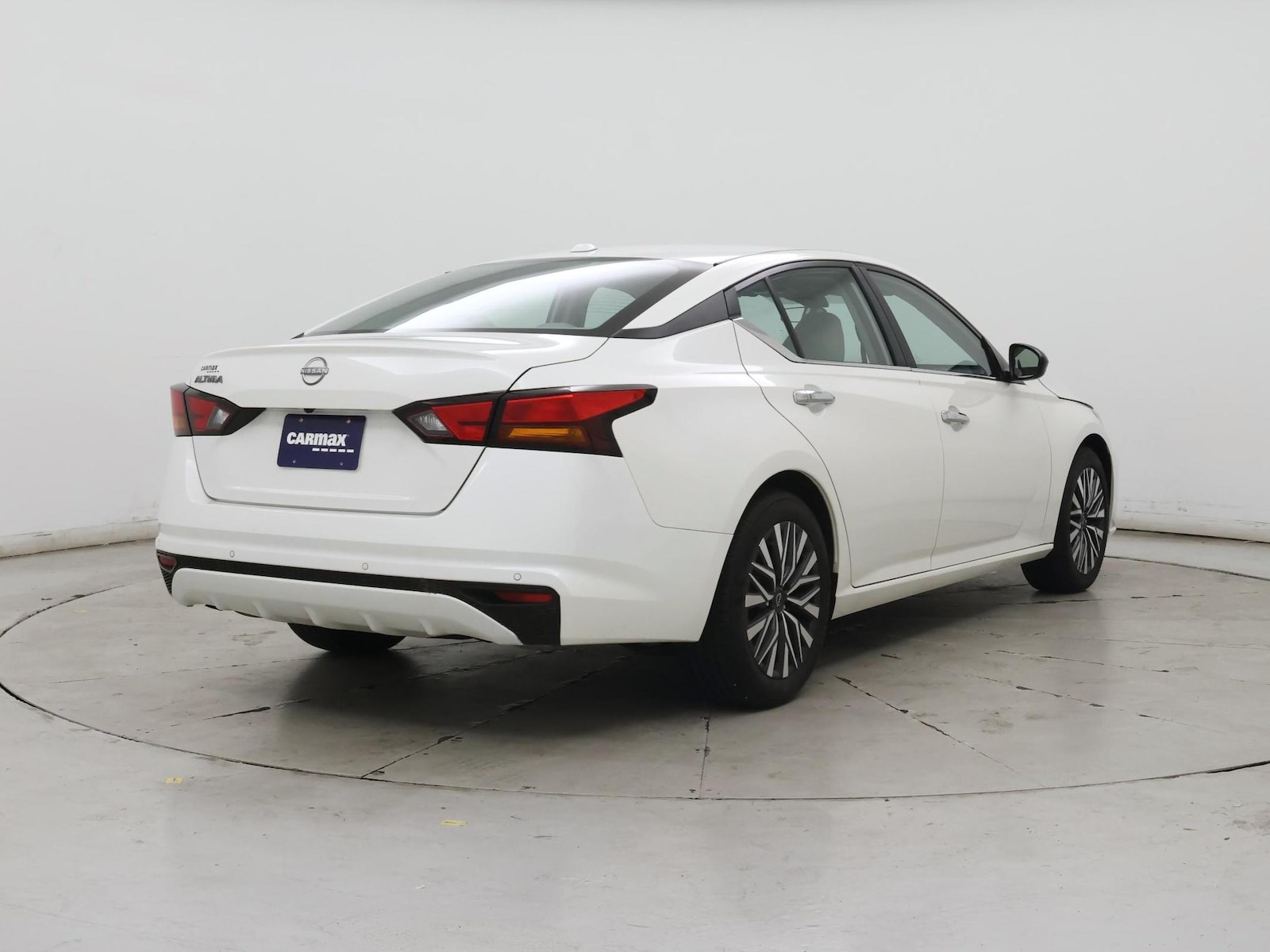 2025 Nissan Altima SV - Photo 9
