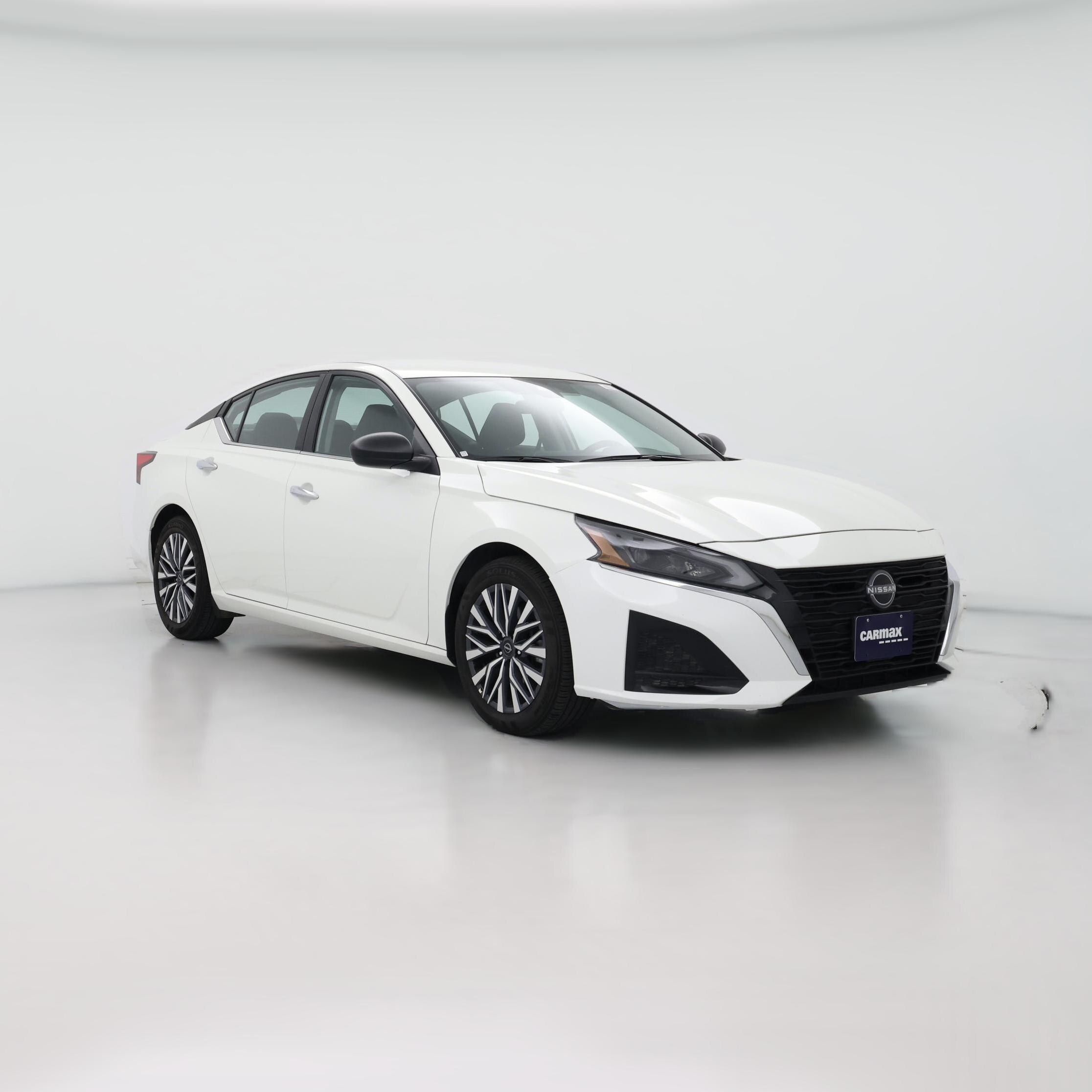Thumbnail: 2025 Nissan Altima - 1