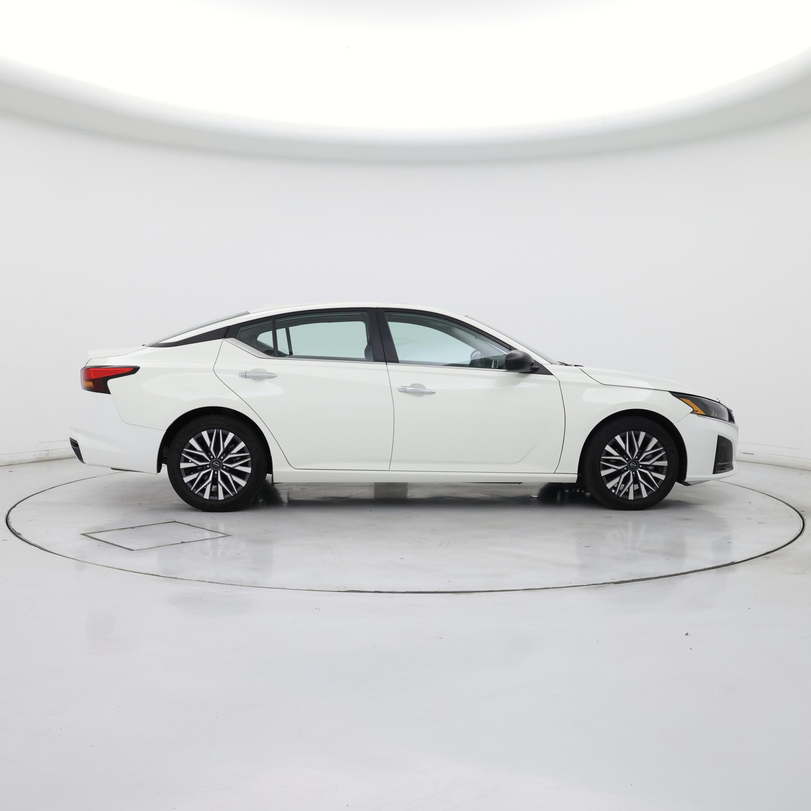 Thumbnail: 2025 Nissan Altima - 7