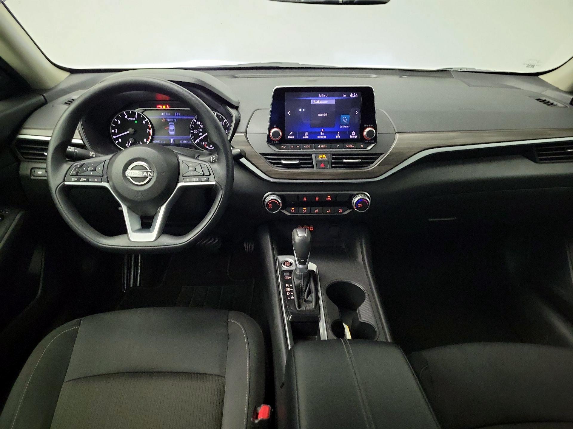 Thumbnail: 2025 Nissan Altima - 9