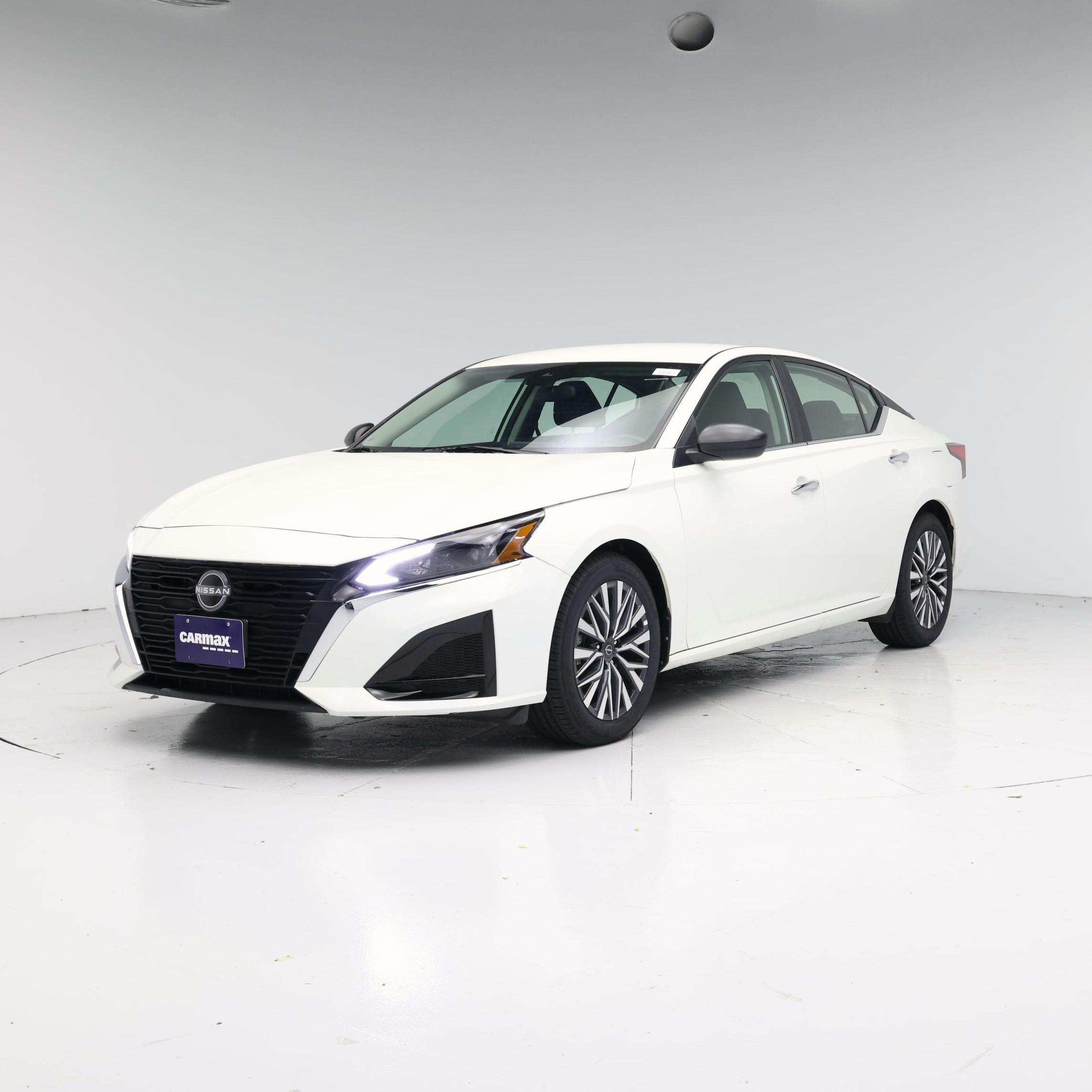 Thumbnail: 2025 Nissan Altima - 4