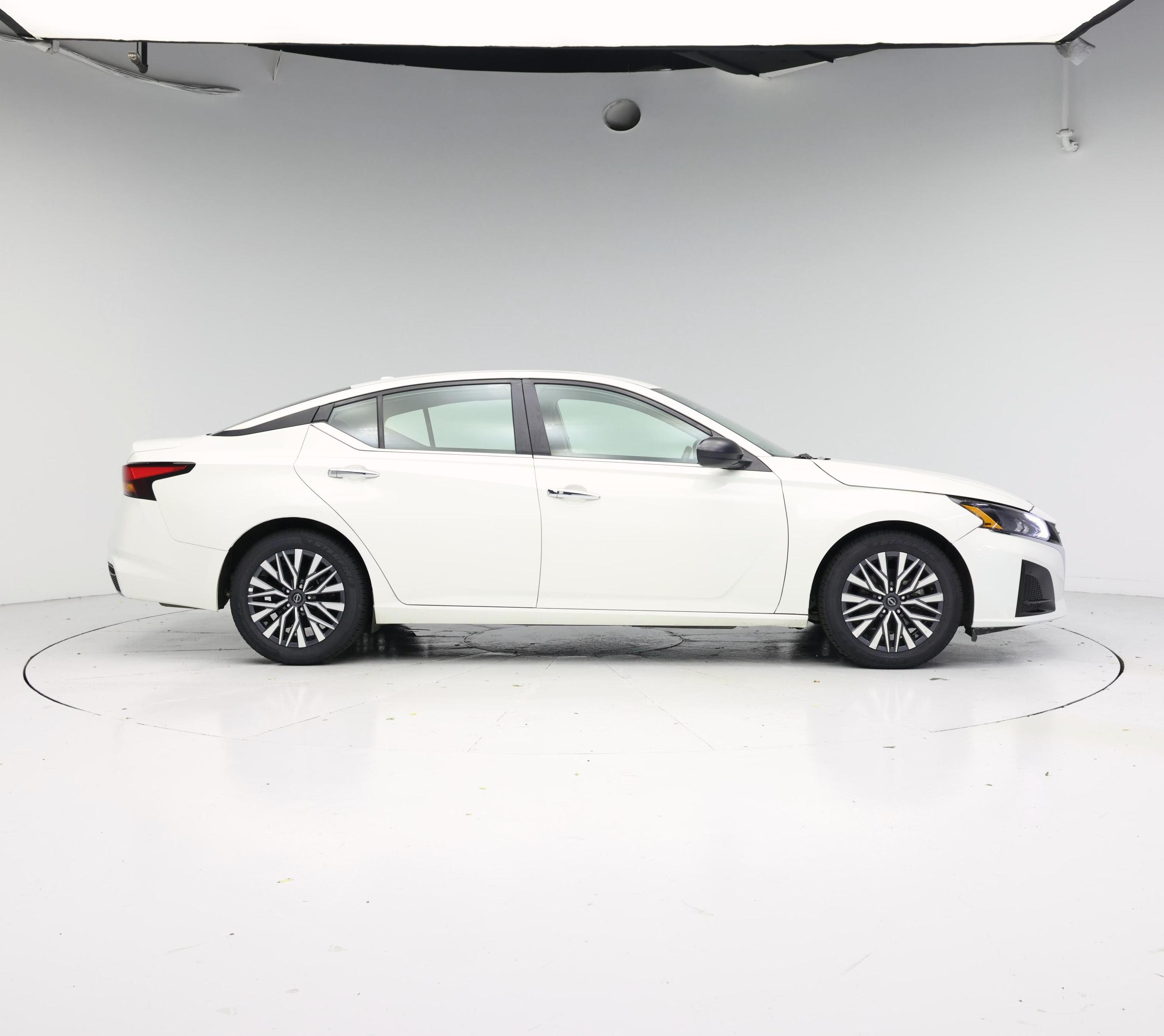 Thumbnail: 2025 Nissan Altima - 7