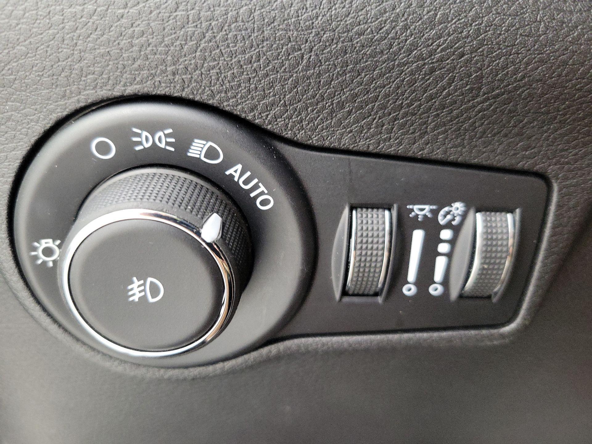 Thumbnail: 2025 Jeep Compass - 13