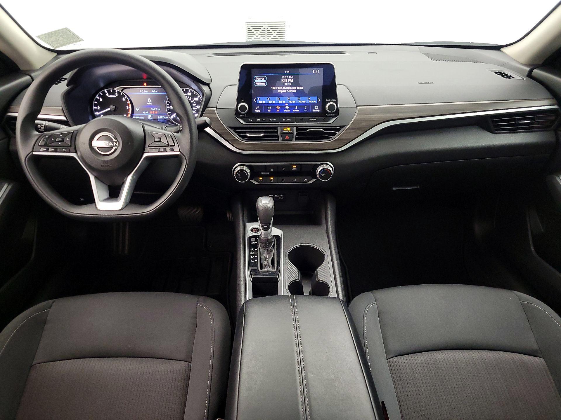 Thumbnail: 2025 Nissan Altima - 9