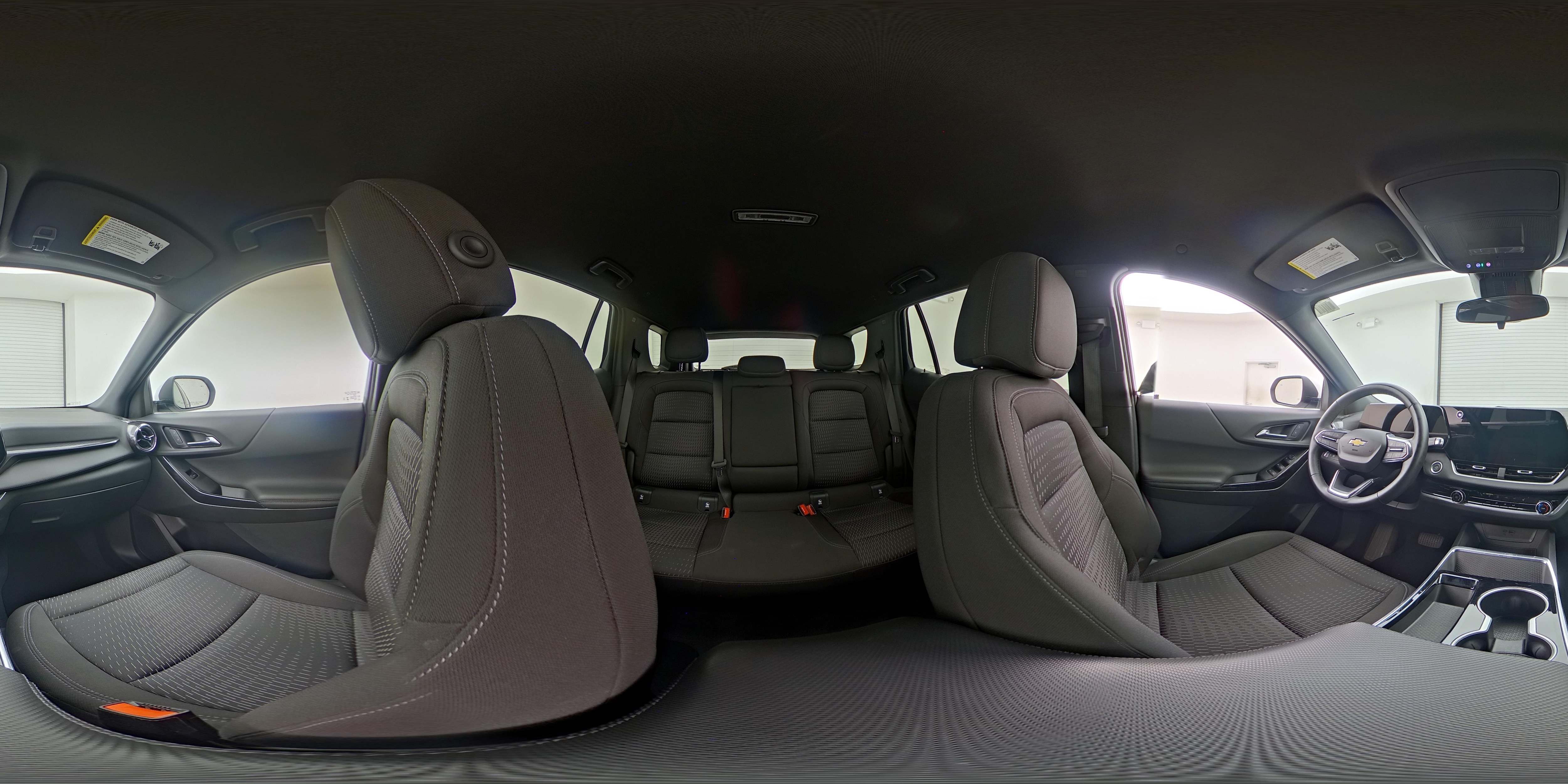 2025 Chevrolet Equinox LT - Photo 24