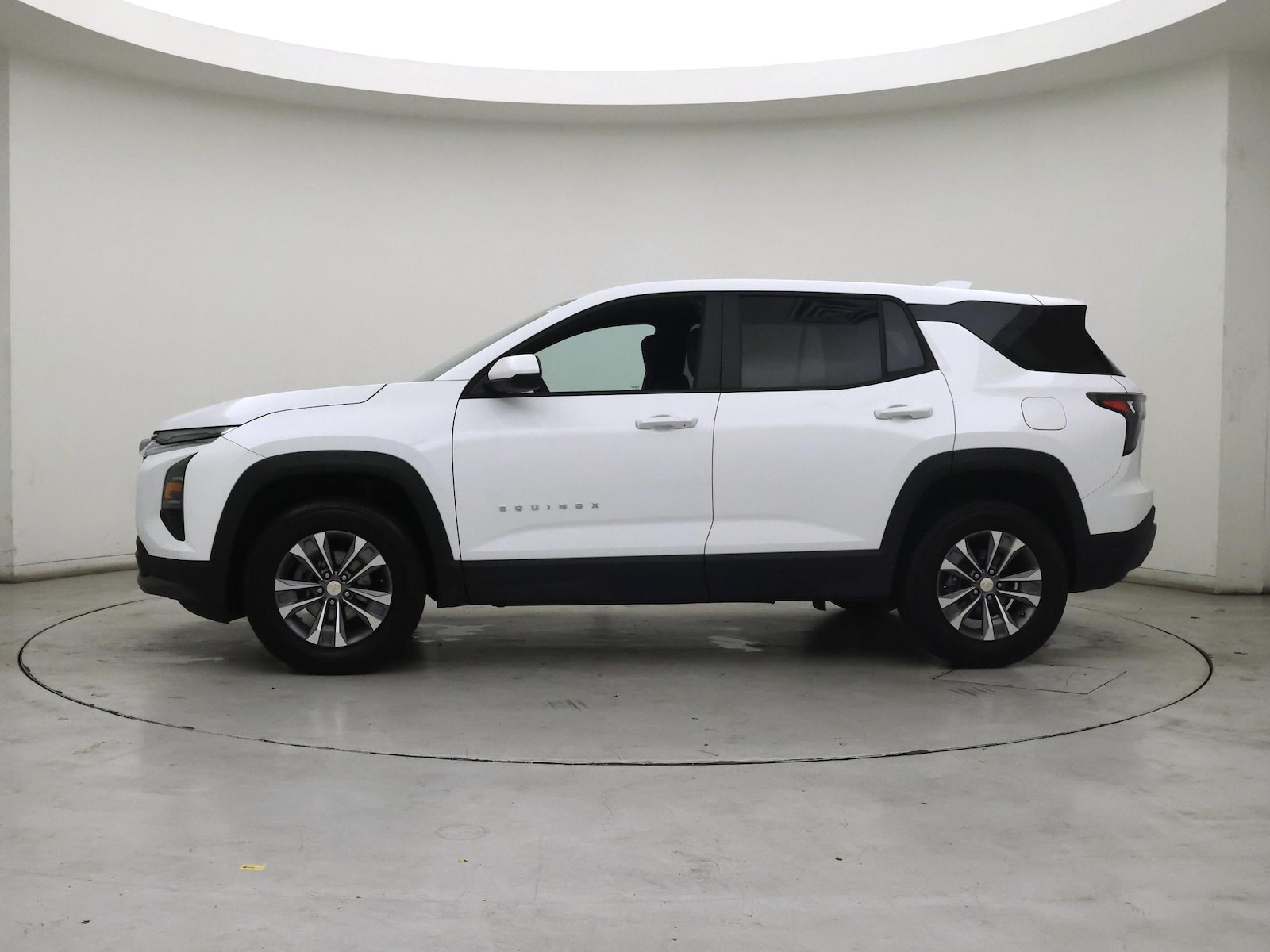 2025 Chevrolet Equinox LT - Photo 4