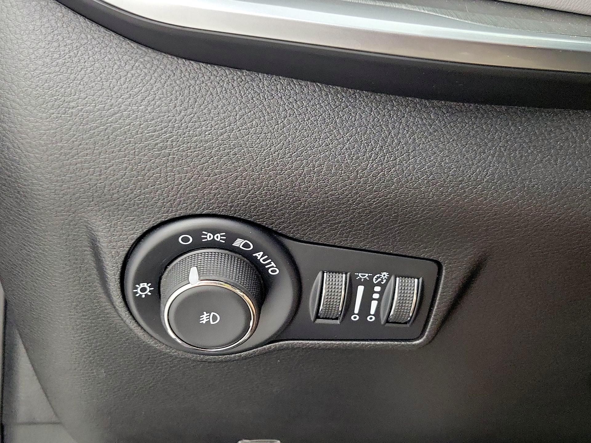 Thumbnail: 2025 Jeep Compass - 13