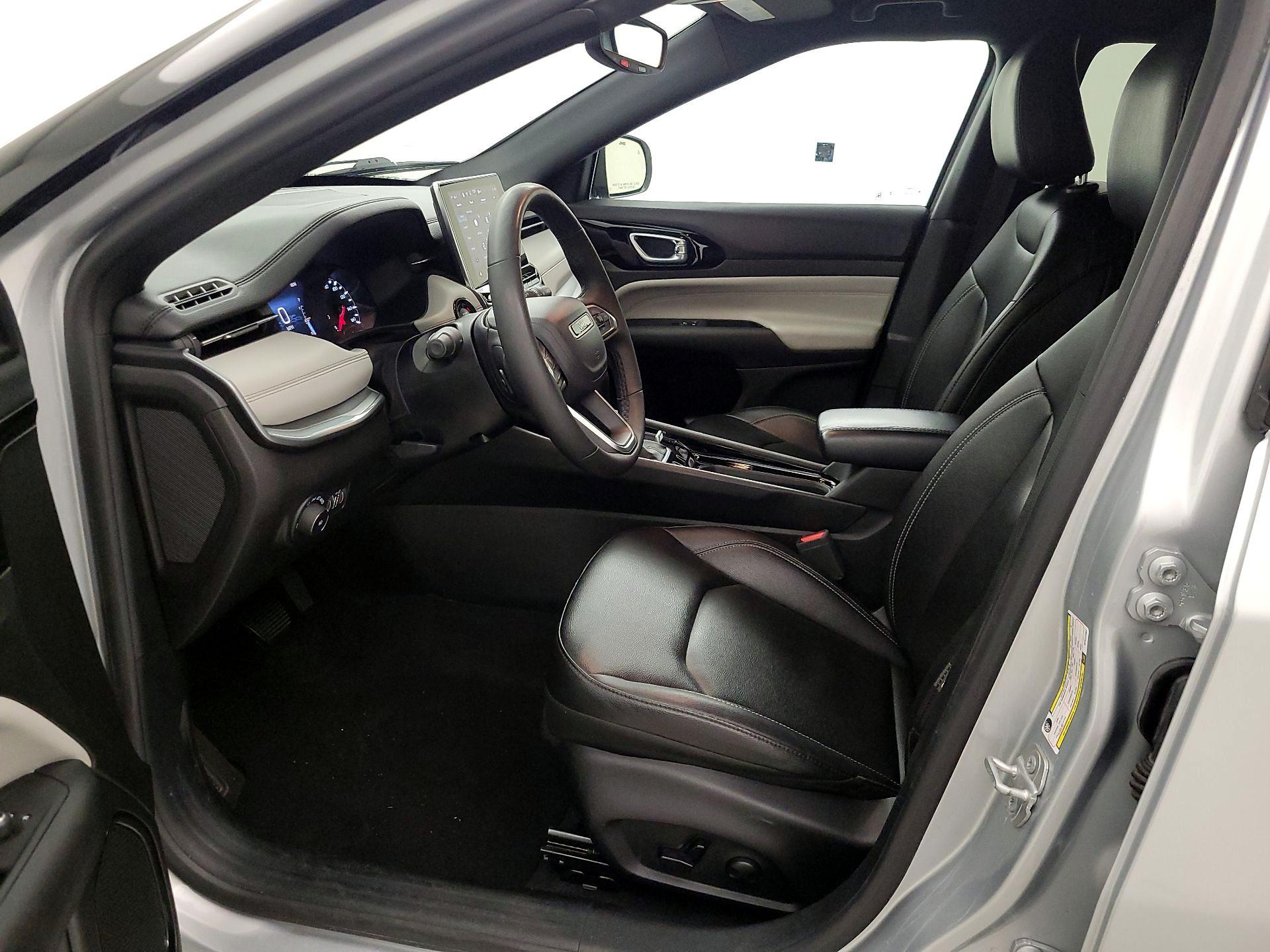 Thumbnail: 2025 Jeep Compass - 11