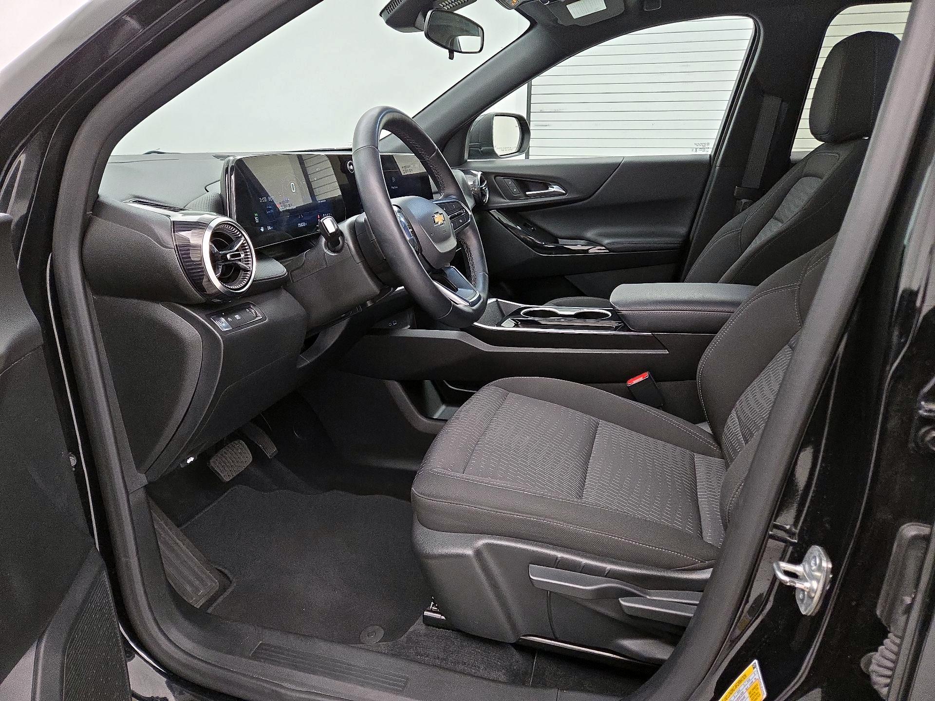 Thumbnail: 2025 Chevrolet Equinox - 11