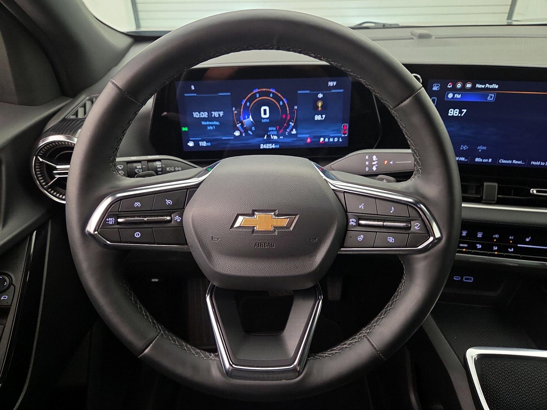 Thumbnail: 2025 Chevrolet Equinox - 10