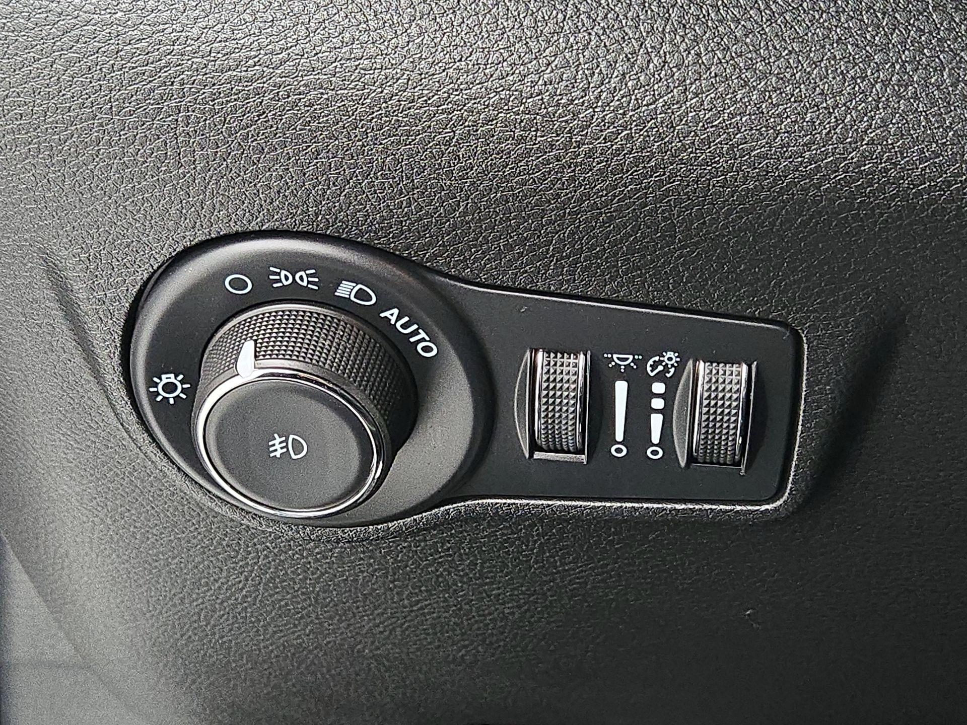 Thumbnail: 2025 Jeep Compass - 13