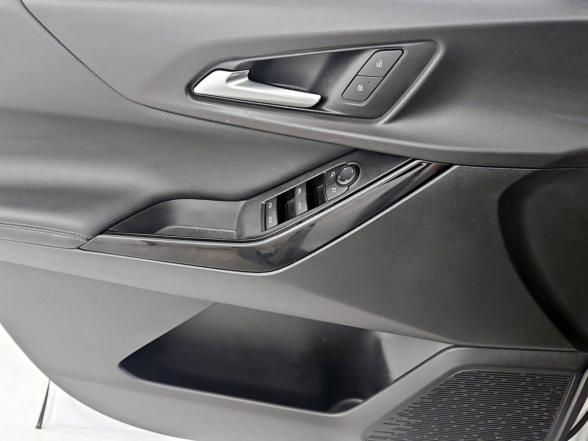 Thumbnail: 2025 Chevrolet Equinox - 12