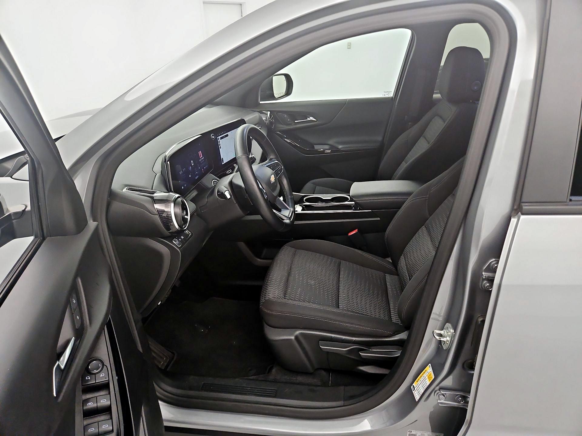 Thumbnail: 2025 Chevrolet Equinox - 11