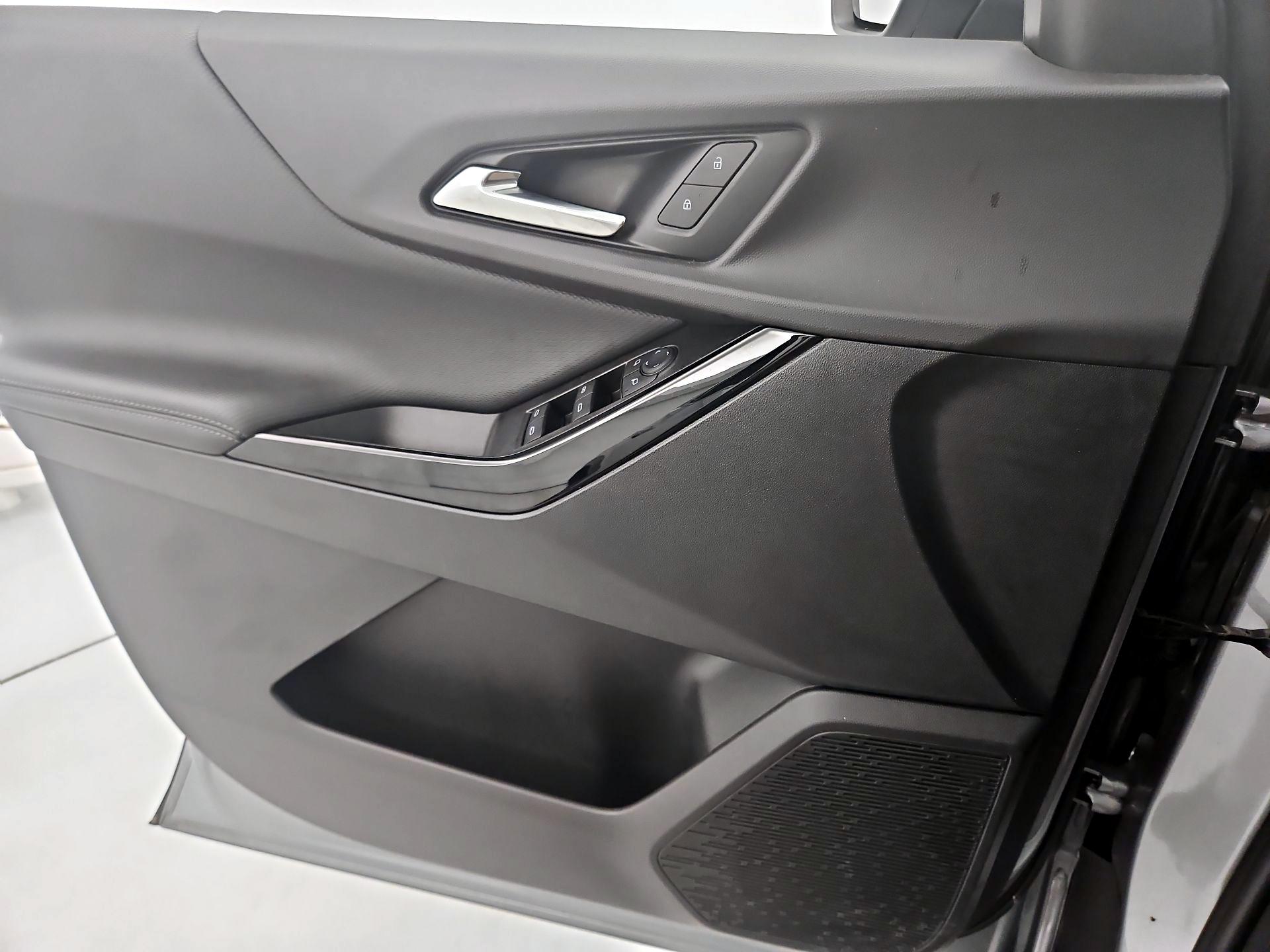 Thumbnail: 2025 Chevrolet Equinox - 12