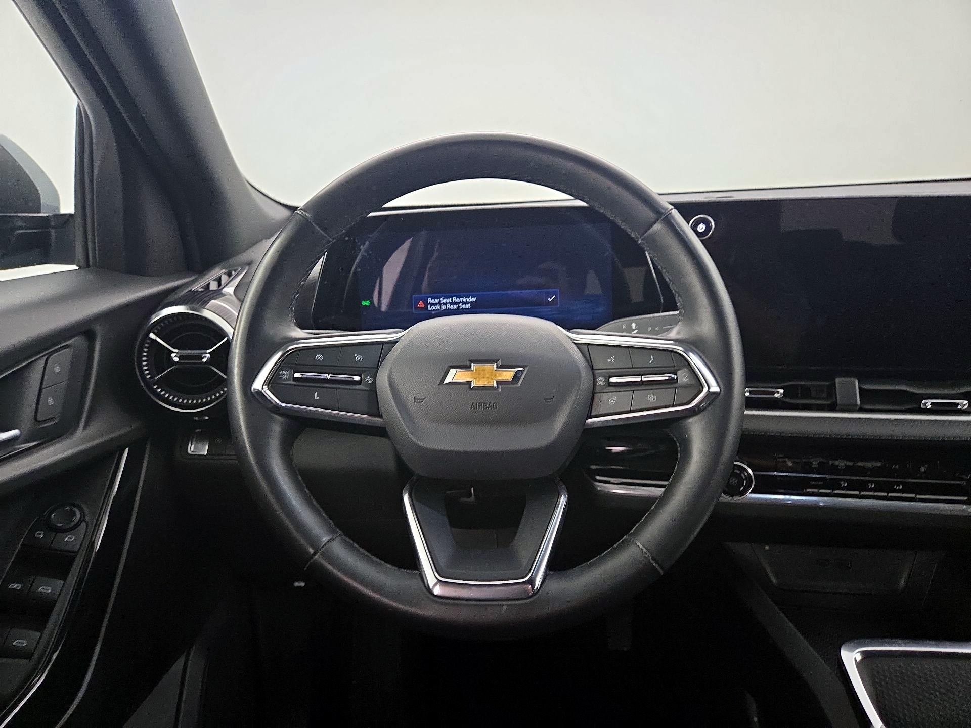 Thumbnail: 2025 Chevrolet Equinox - 10