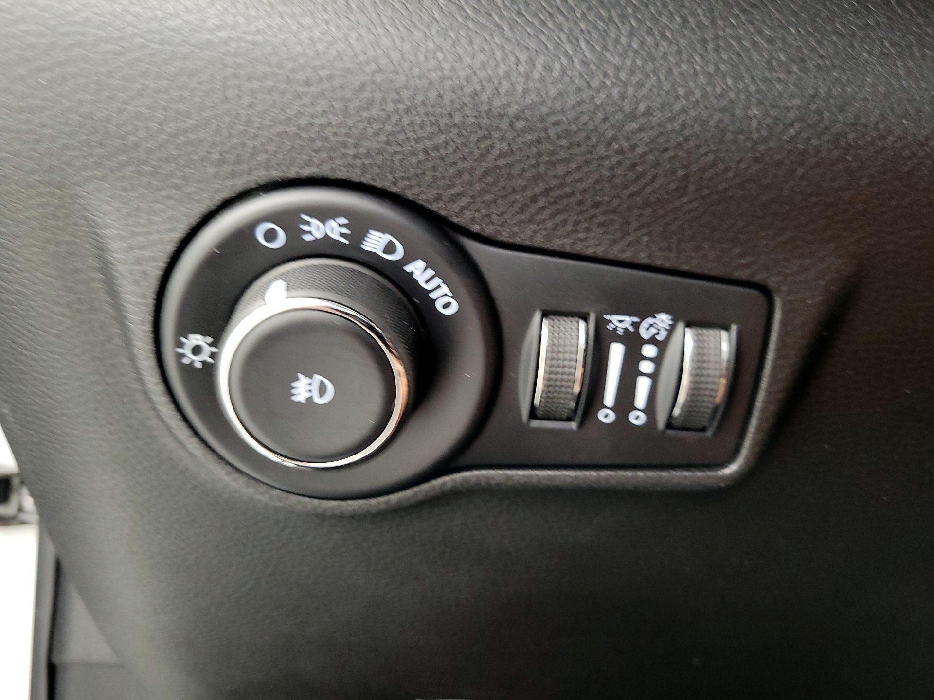 Thumbnail: 2025 Jeep Compass - 13