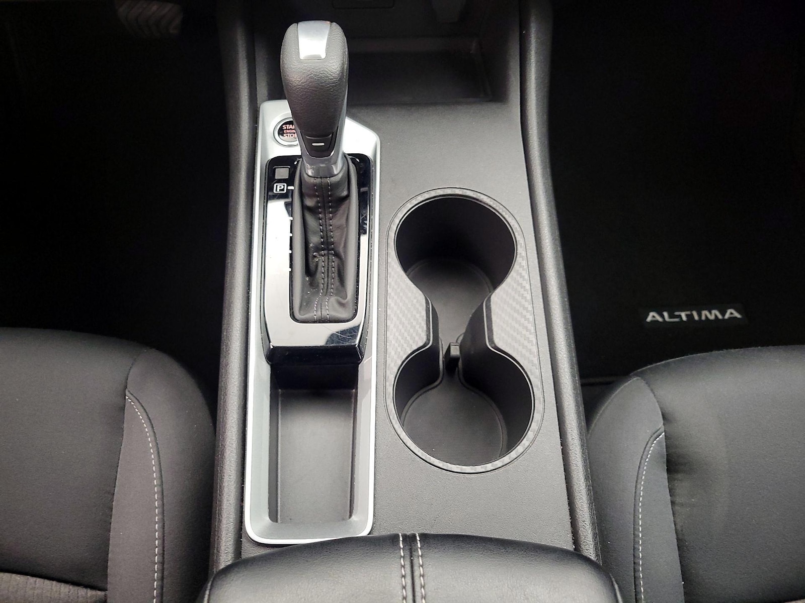 2025 Nissan Altima SV - Photo 18