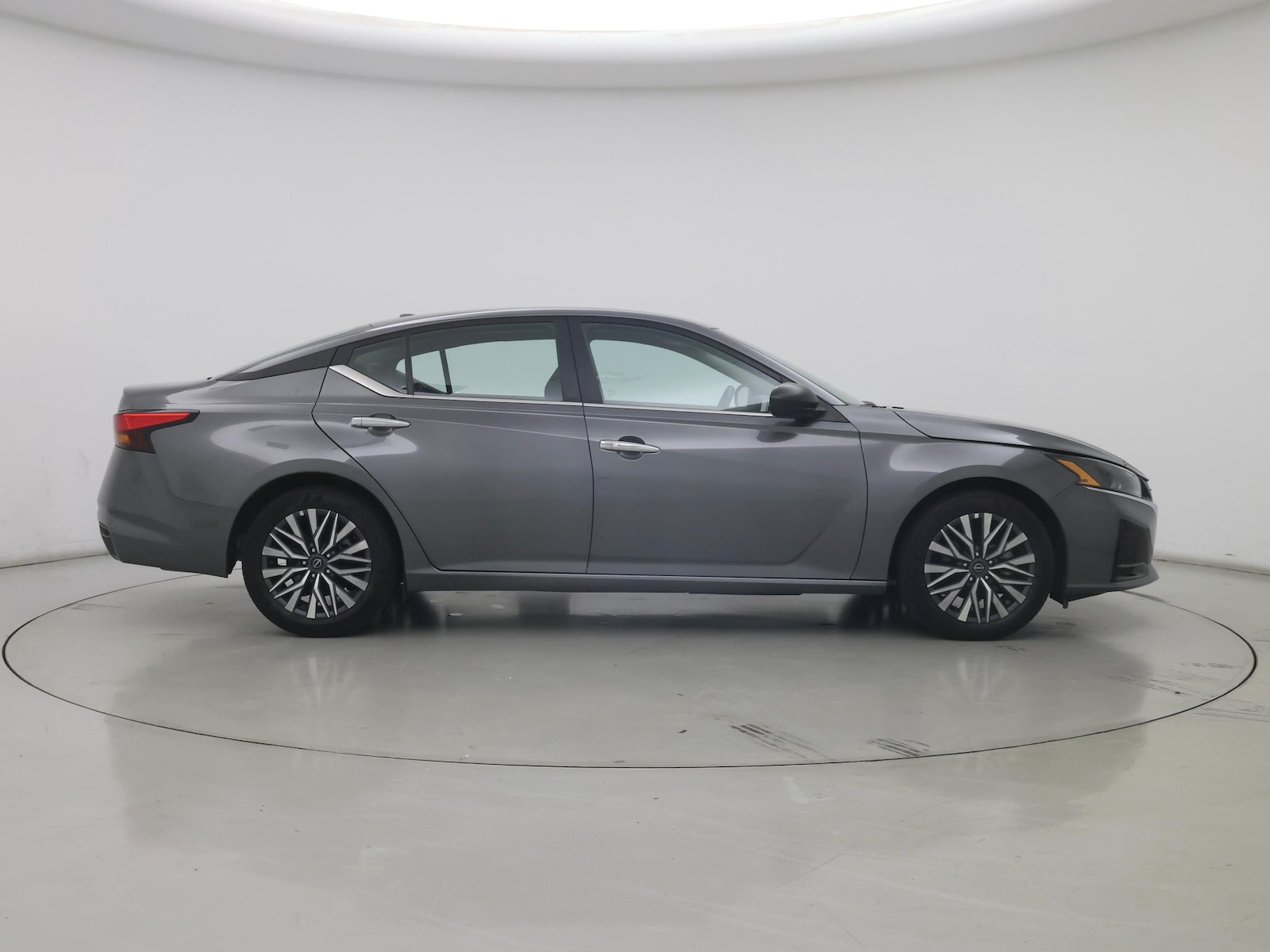 2025 Nissan Altima SV - Photo 8