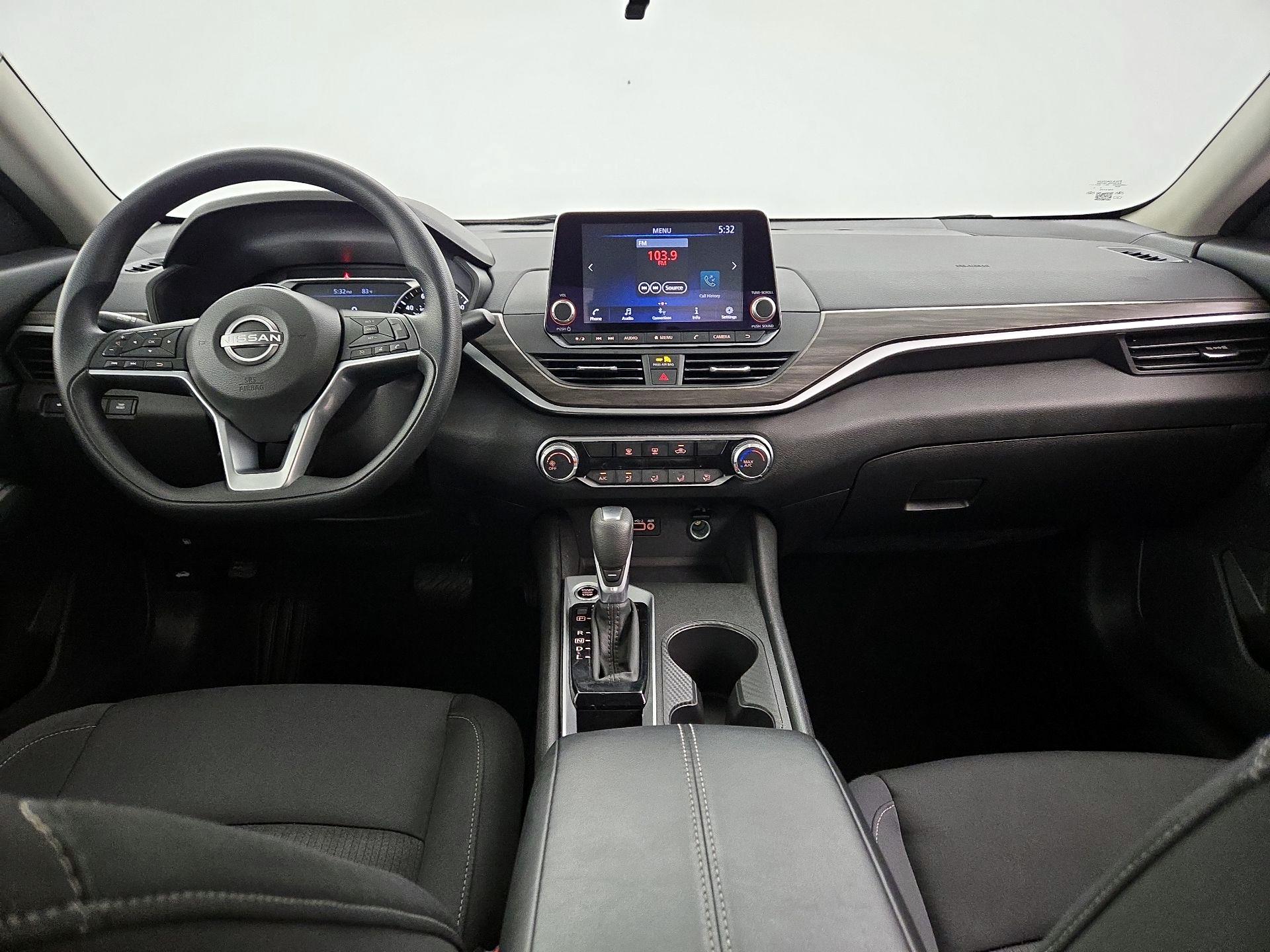 Thumbnail: 2025 Nissan Altima - 9