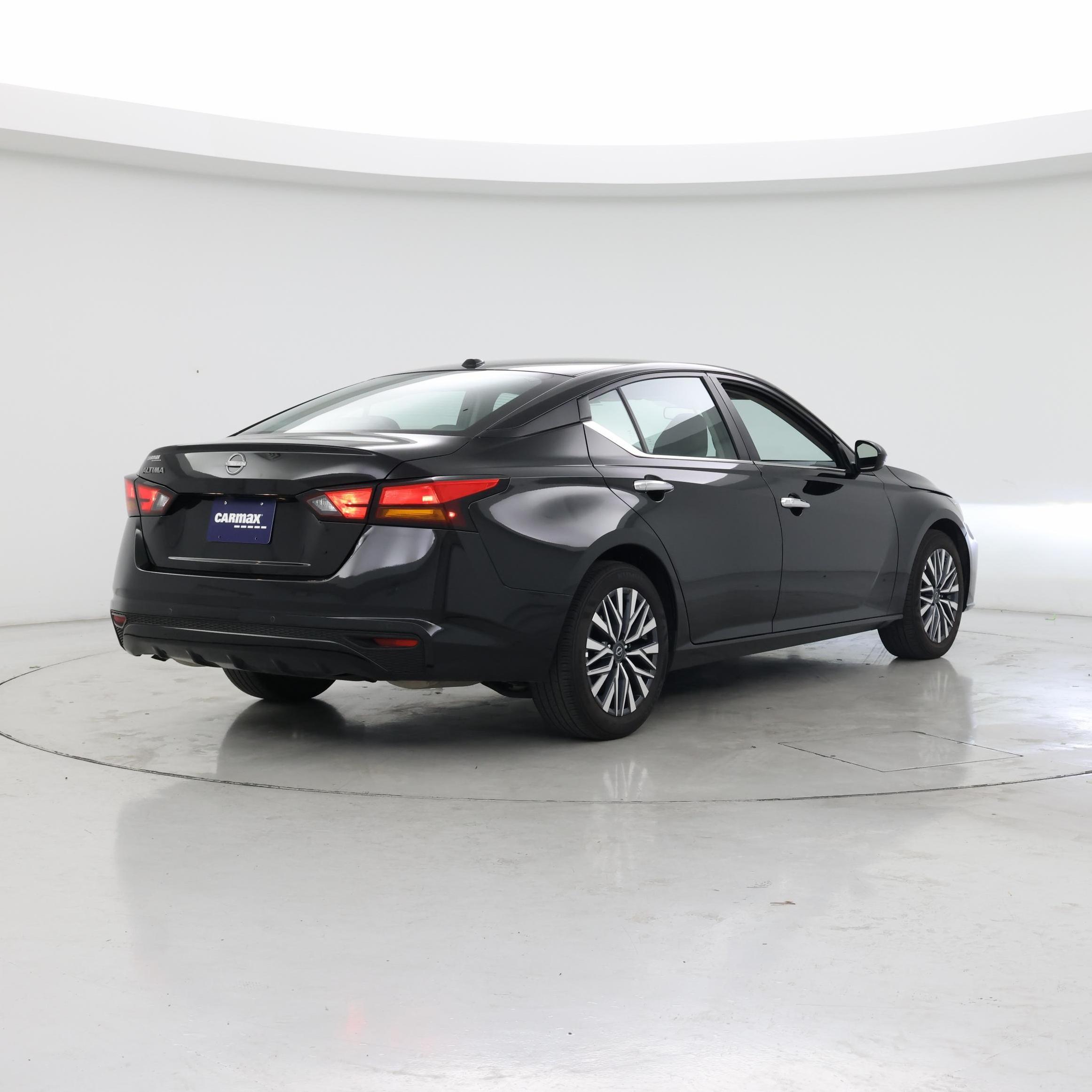 Thumbnail: 2025 Nissan Altima - 8