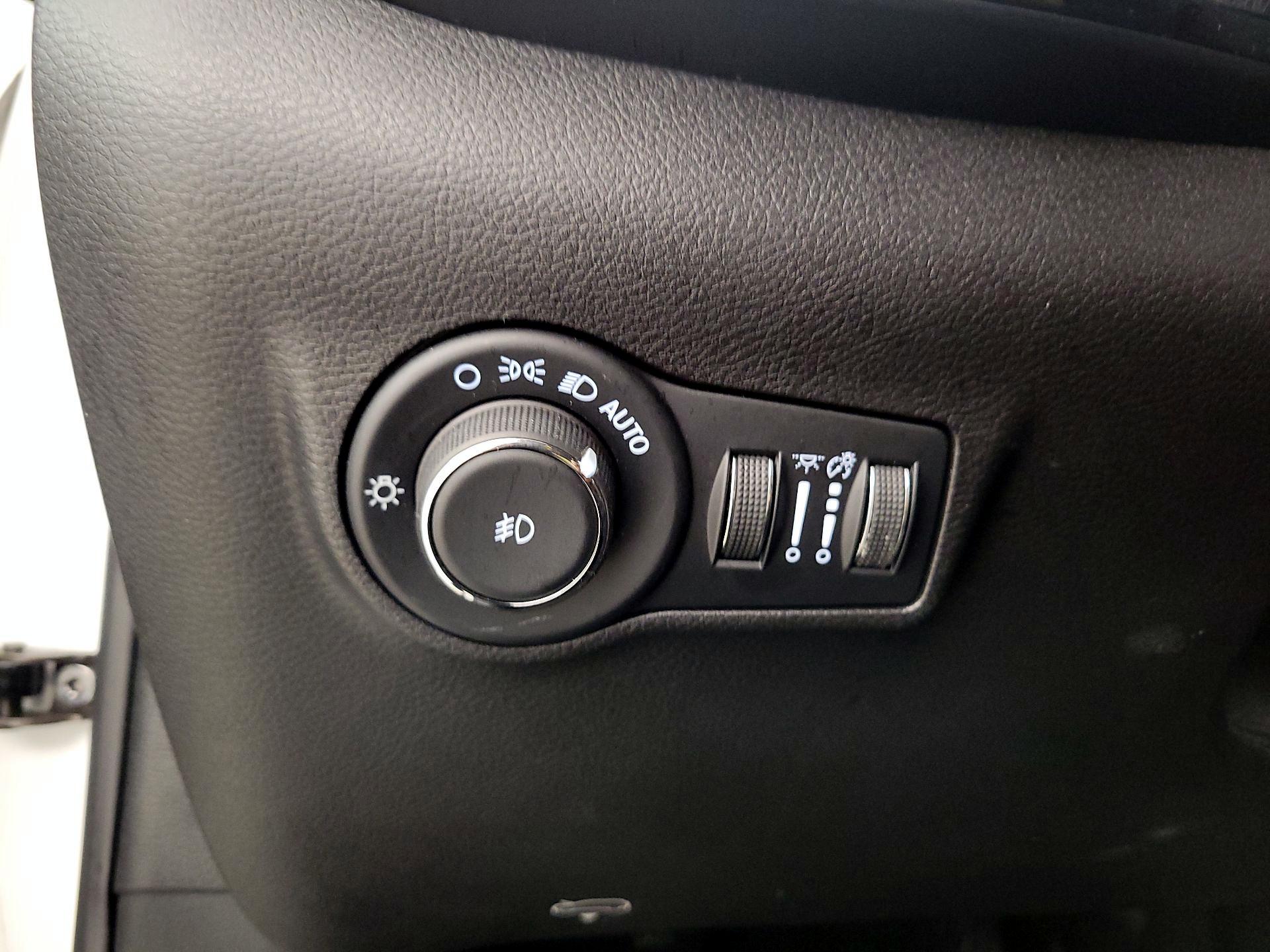 Thumbnail: 2025 Jeep Compass - 11