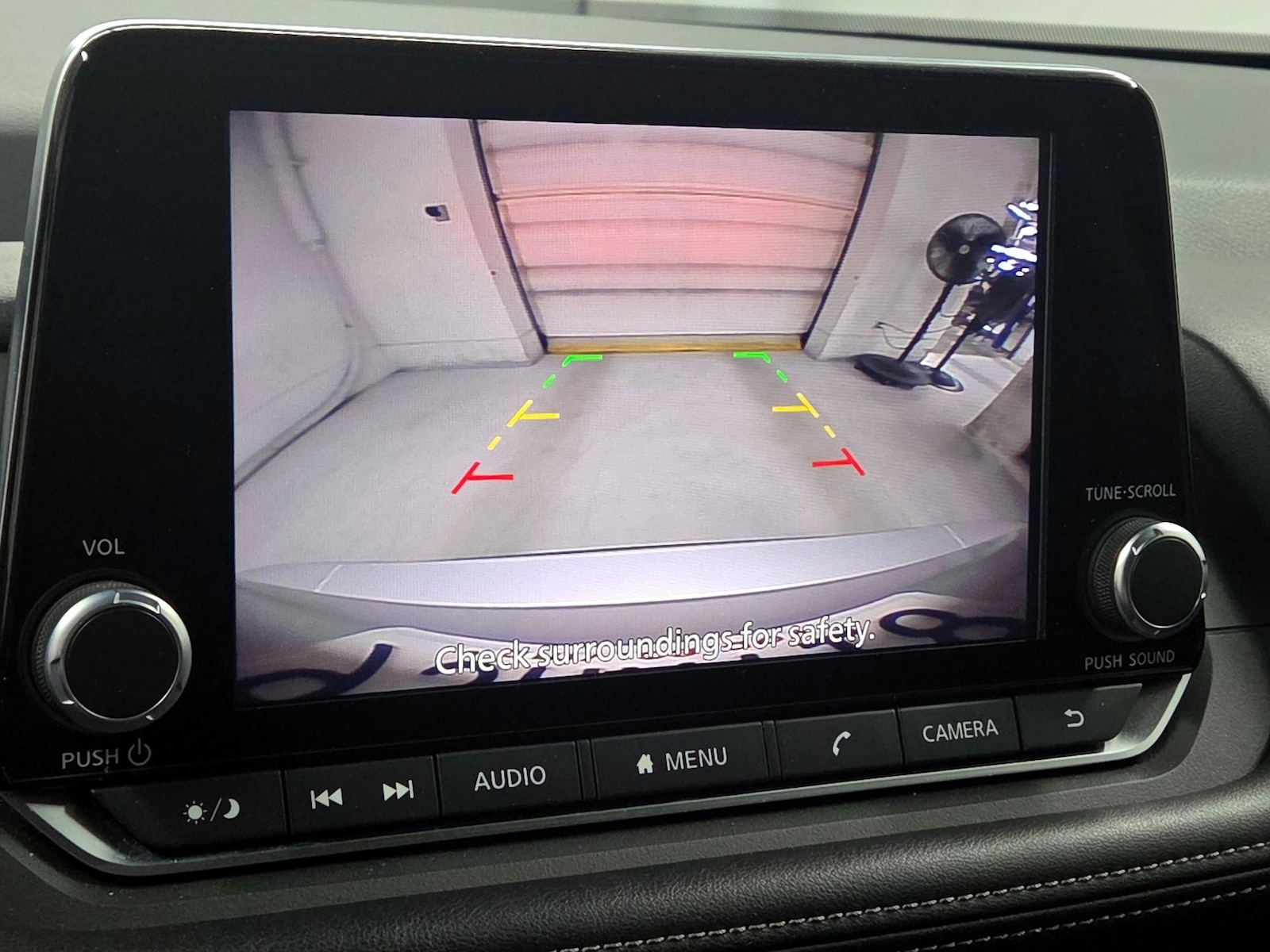 2025 Nissan Rogue SV - Photo 15